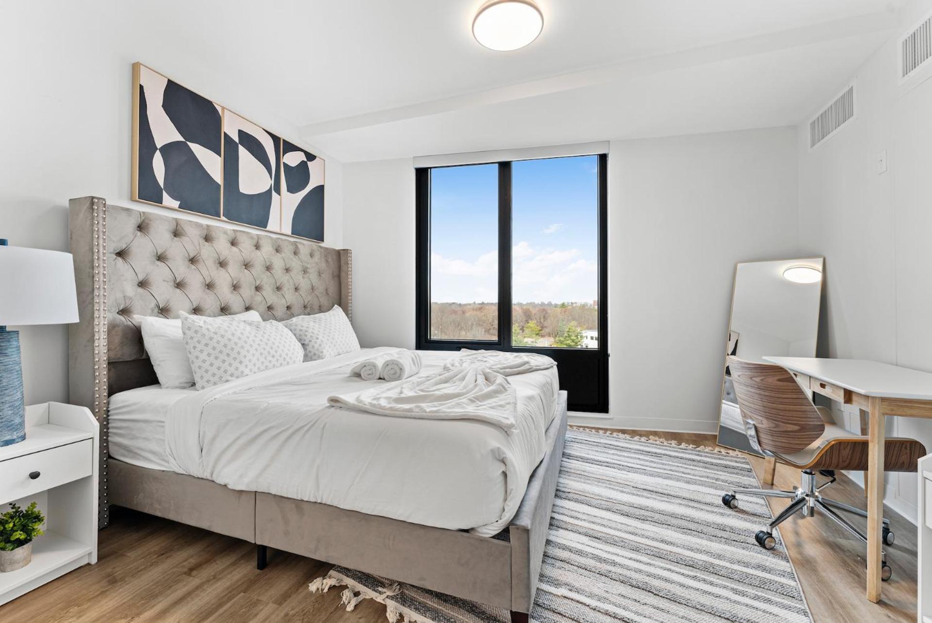 Furnished Luxury Next To Harvard Stadium Apartment
