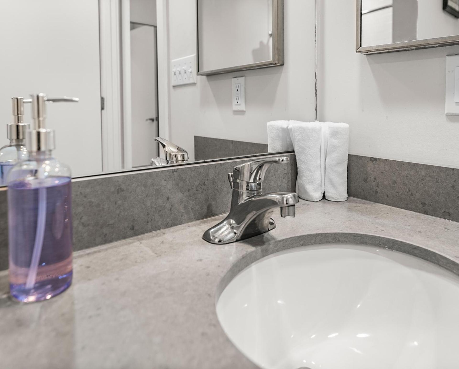 Beautiful 2br In Southend Boston