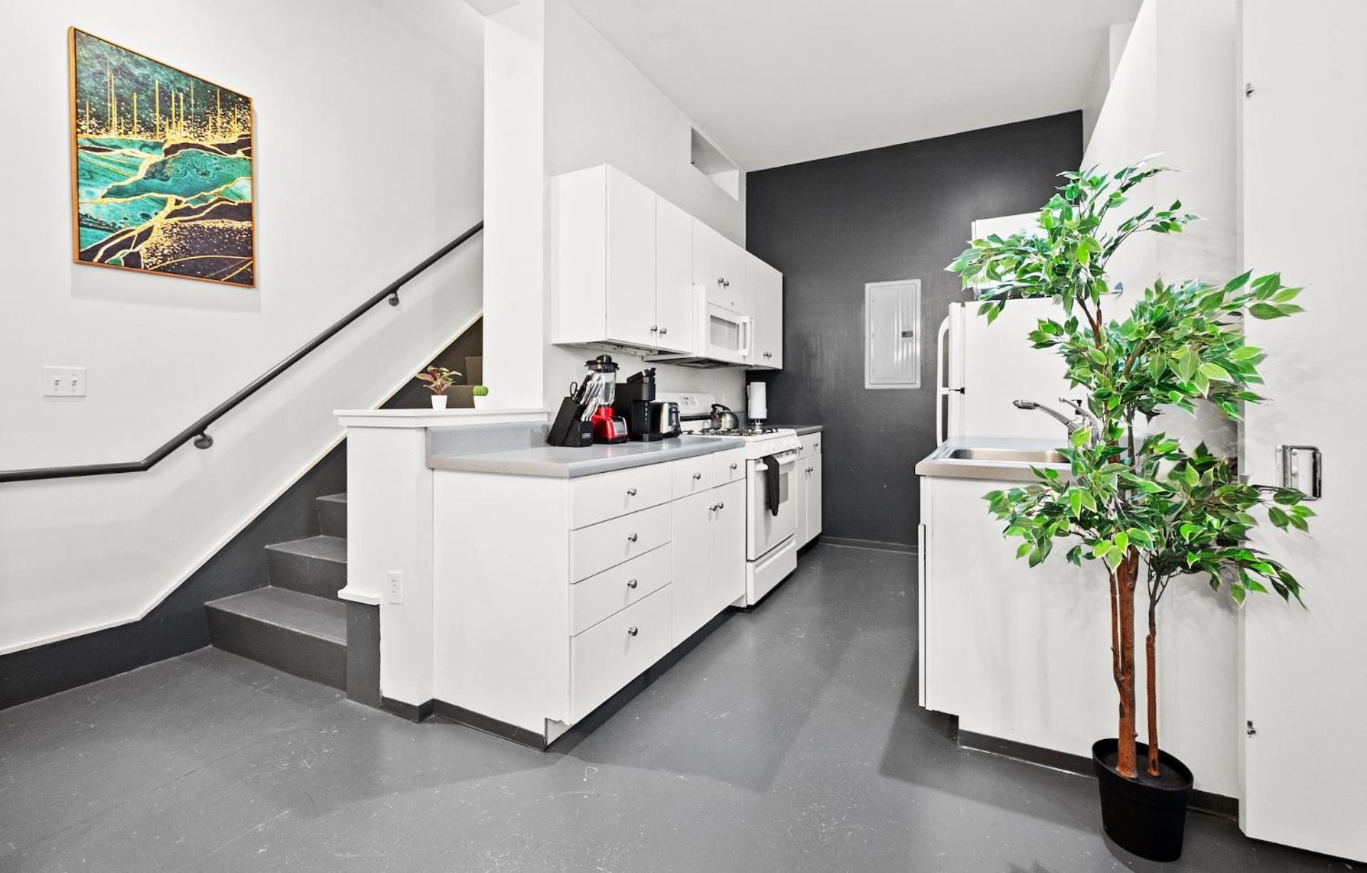 Apartment Furnished Loft Style In Southend Boston