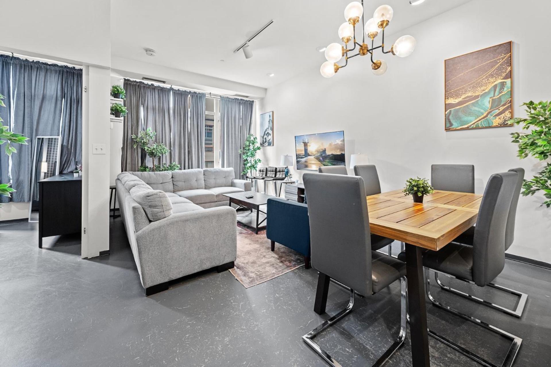Furnished Loft Style In Southend * Boston