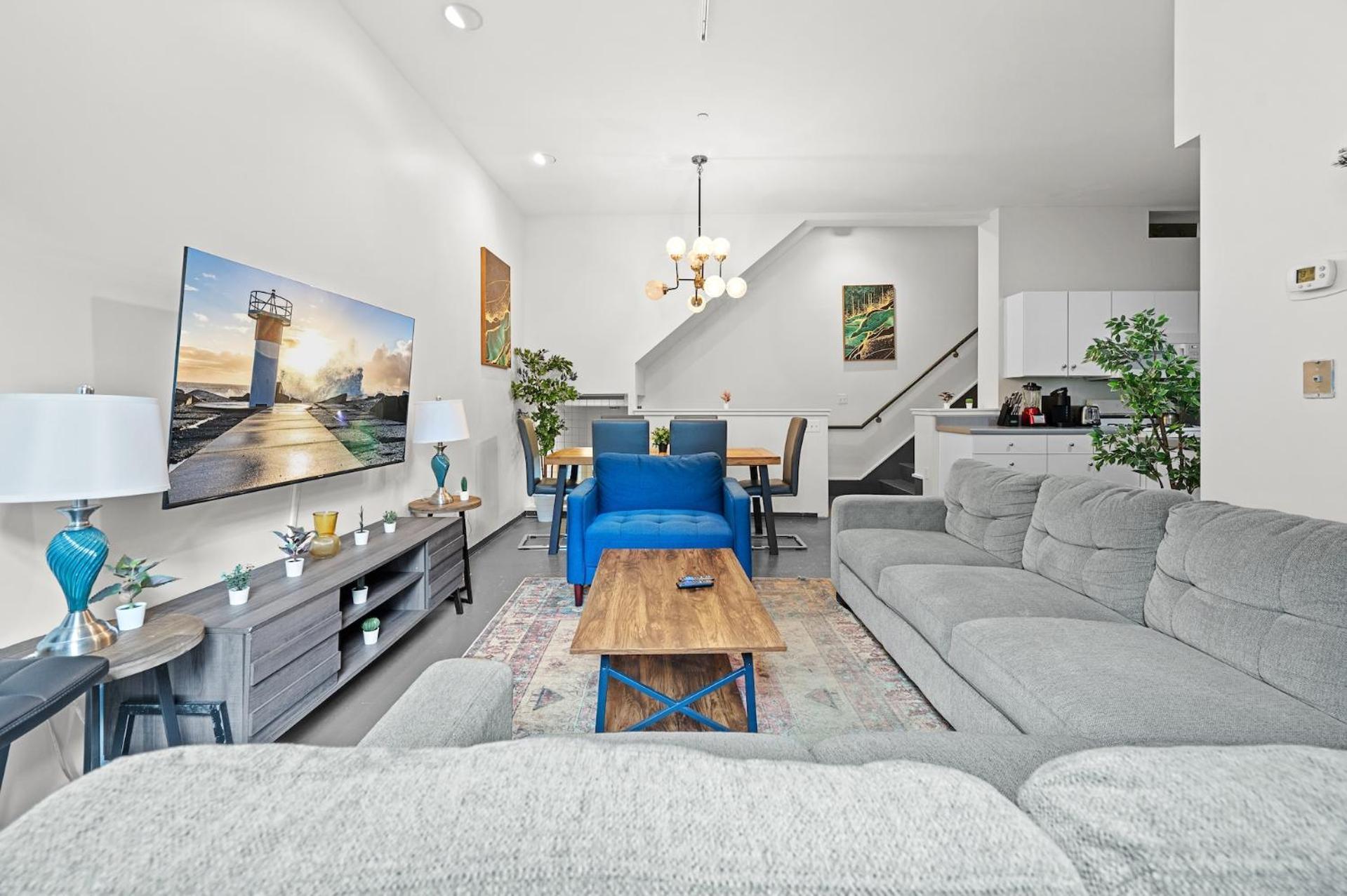 Furnished Loft Style In Southend Apartment