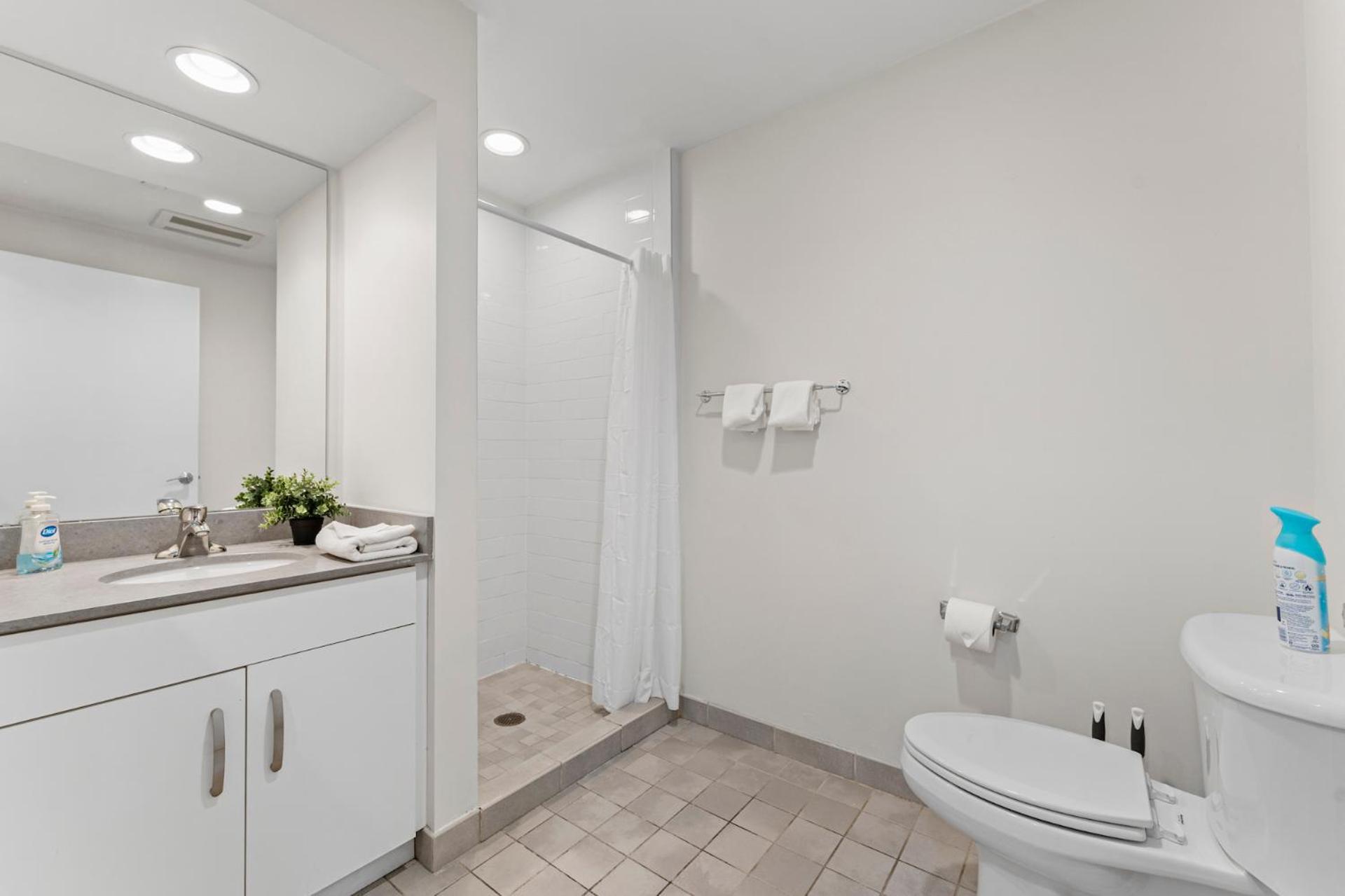 Beautiful 2br In Southend Apartment