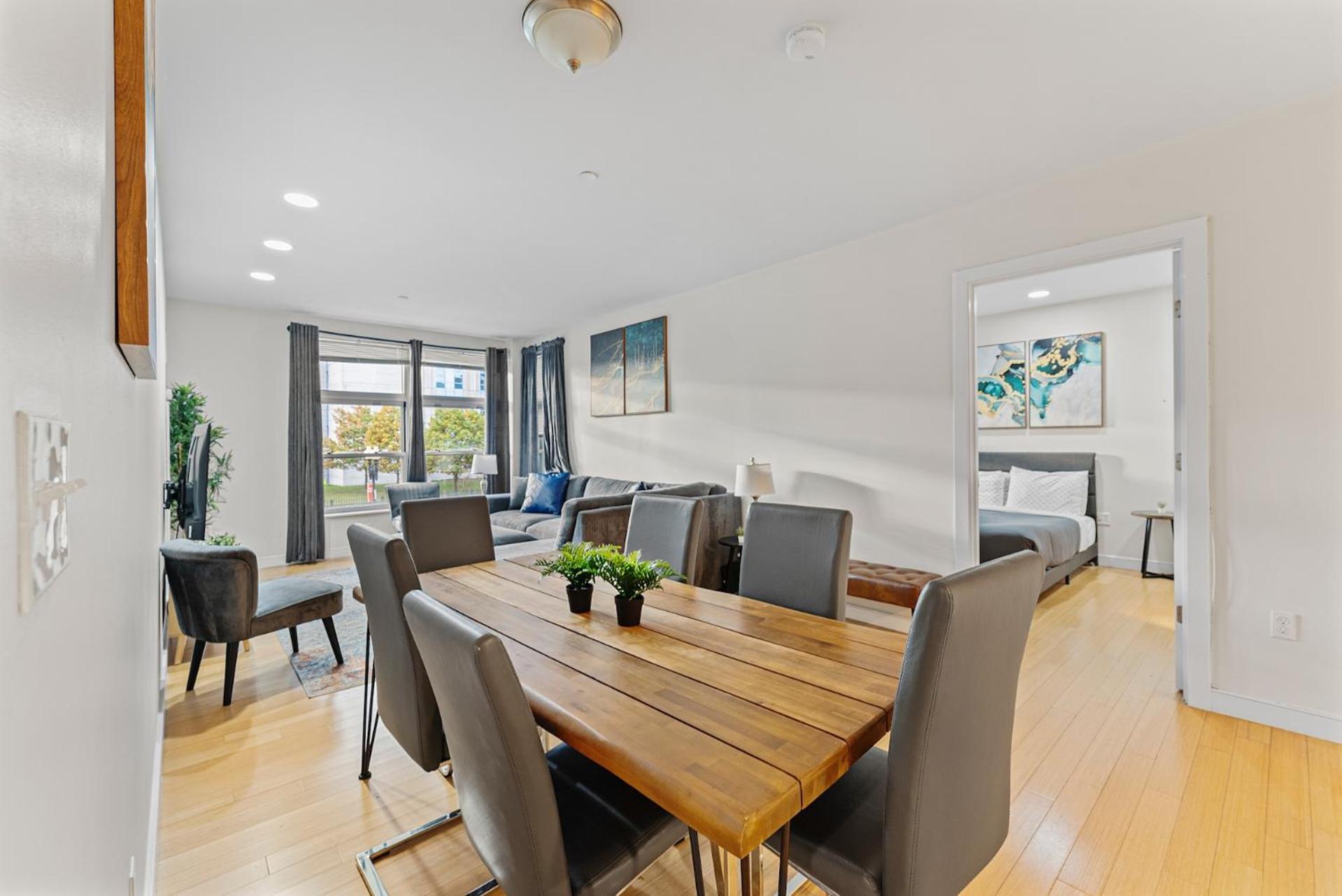 Beautiful 2br In Southend Apartment *