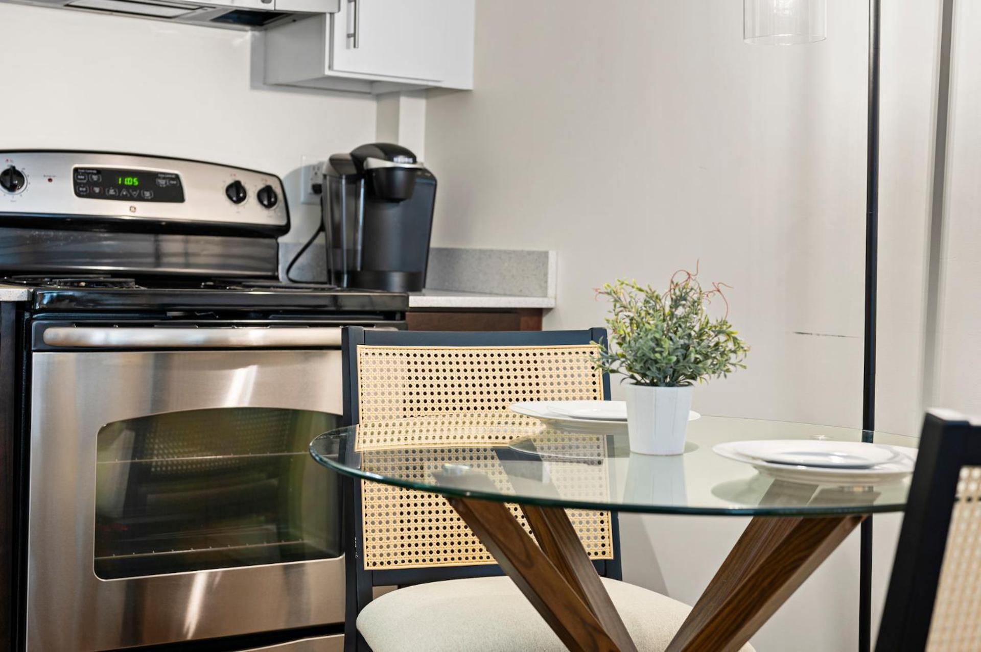 Apartment Furnished In Downtown *