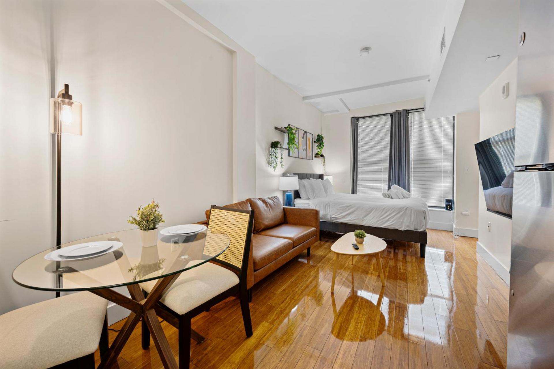 Furnished In Downtown *
