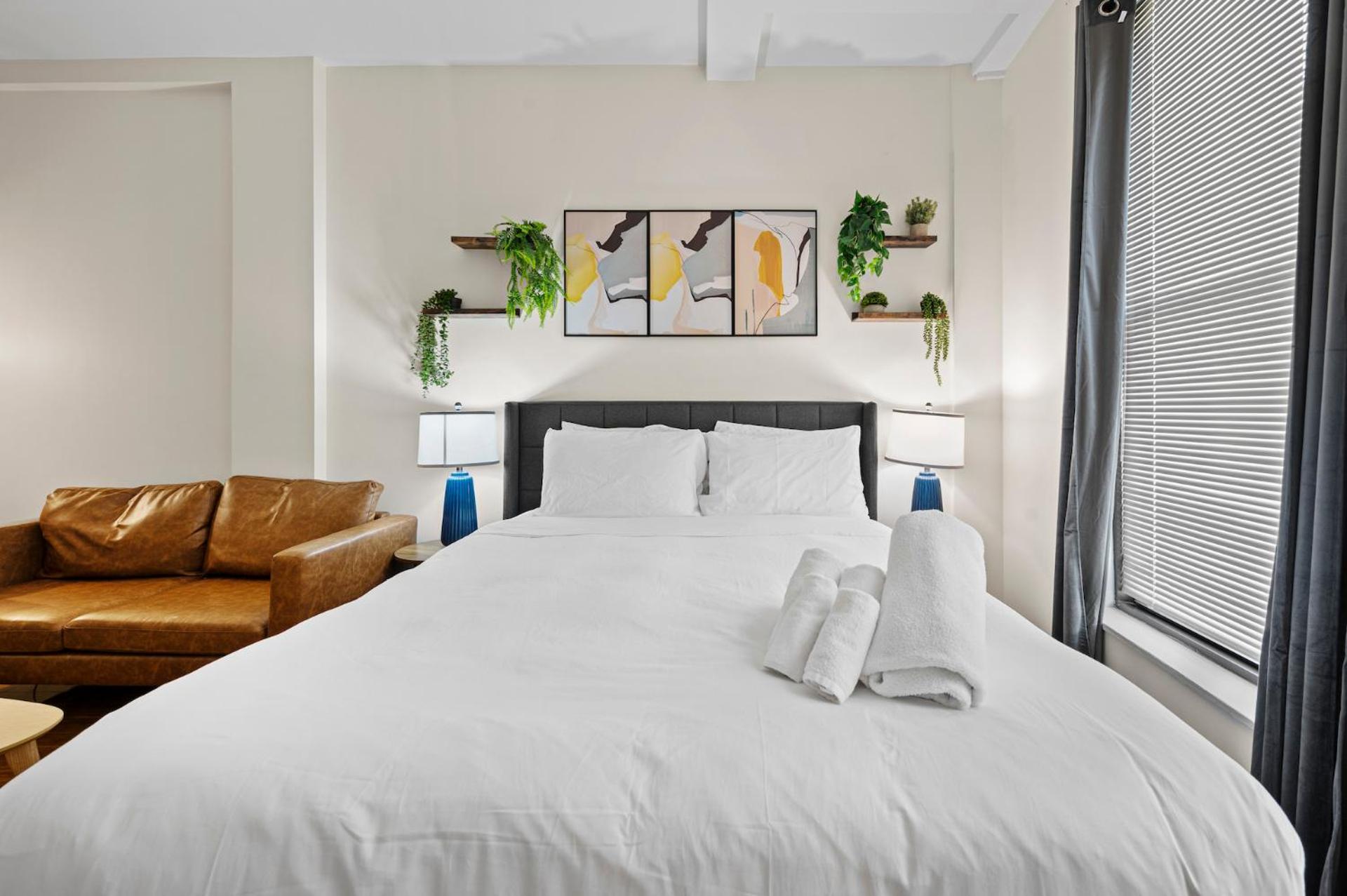Furnished In Downtown *