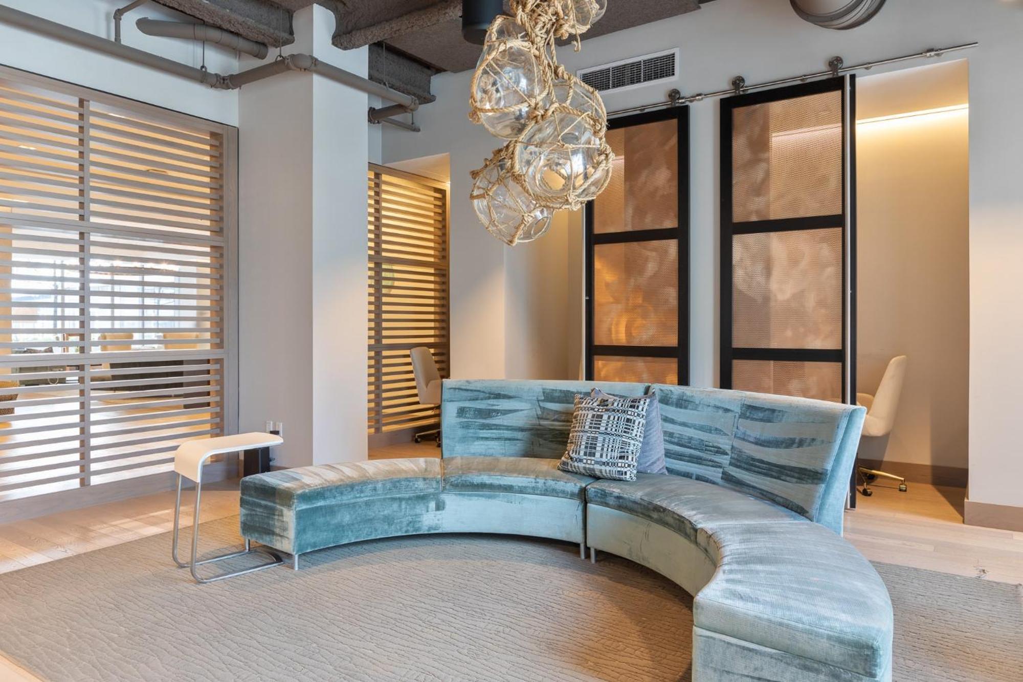 Apartment Bright Downtown With Gym - Via-519 Boston