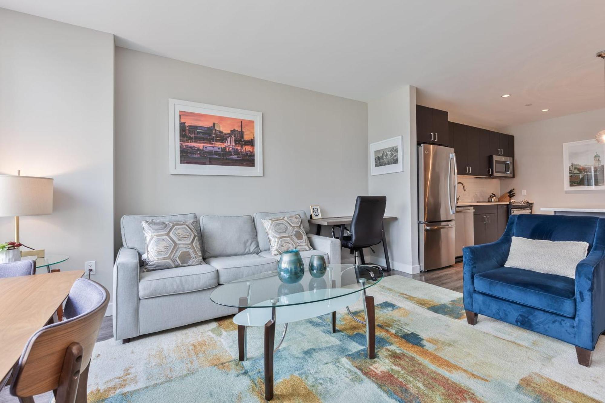 Apartment Bright Downtown With Gym - Via-519
