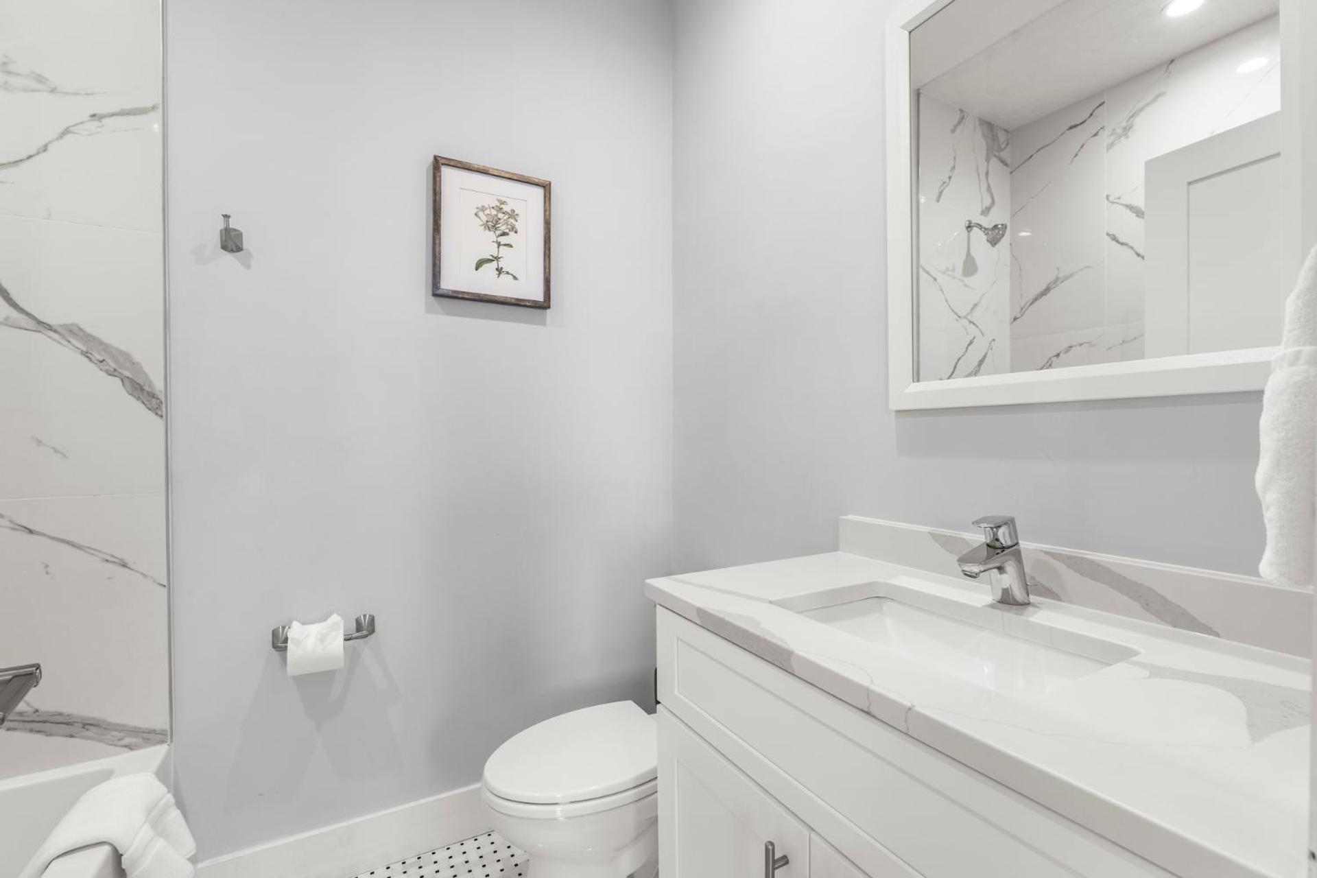 Furnished Near Logan Airport Apartment *
