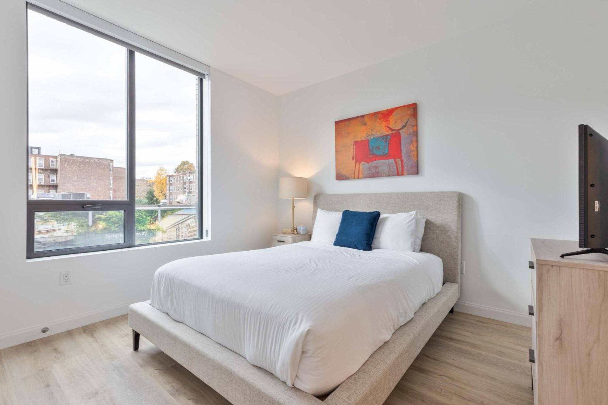 Apartment Gorgeous With Kitchen-idl-350