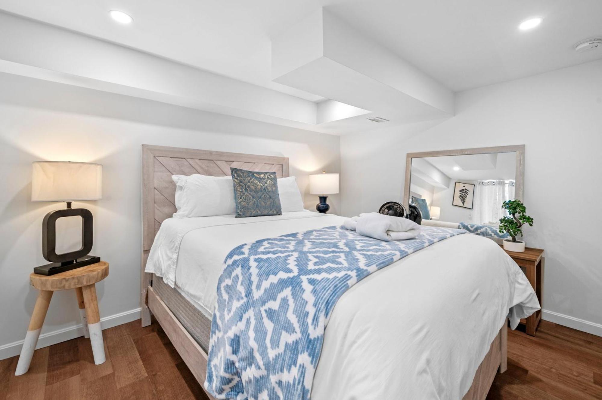 Roslindale Village Apartment