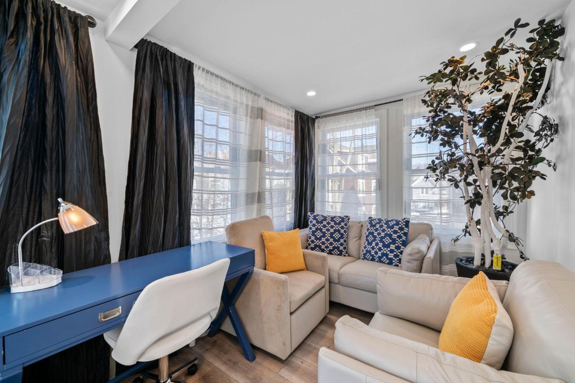 Roslindale Village Apartment