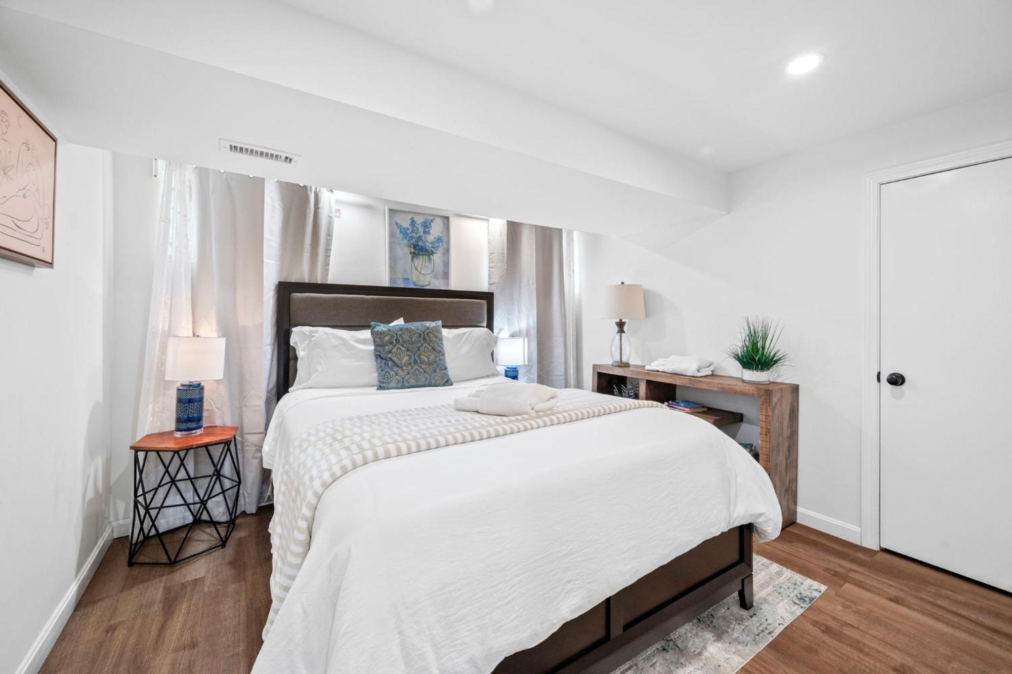 Roslindale Village Apartment
