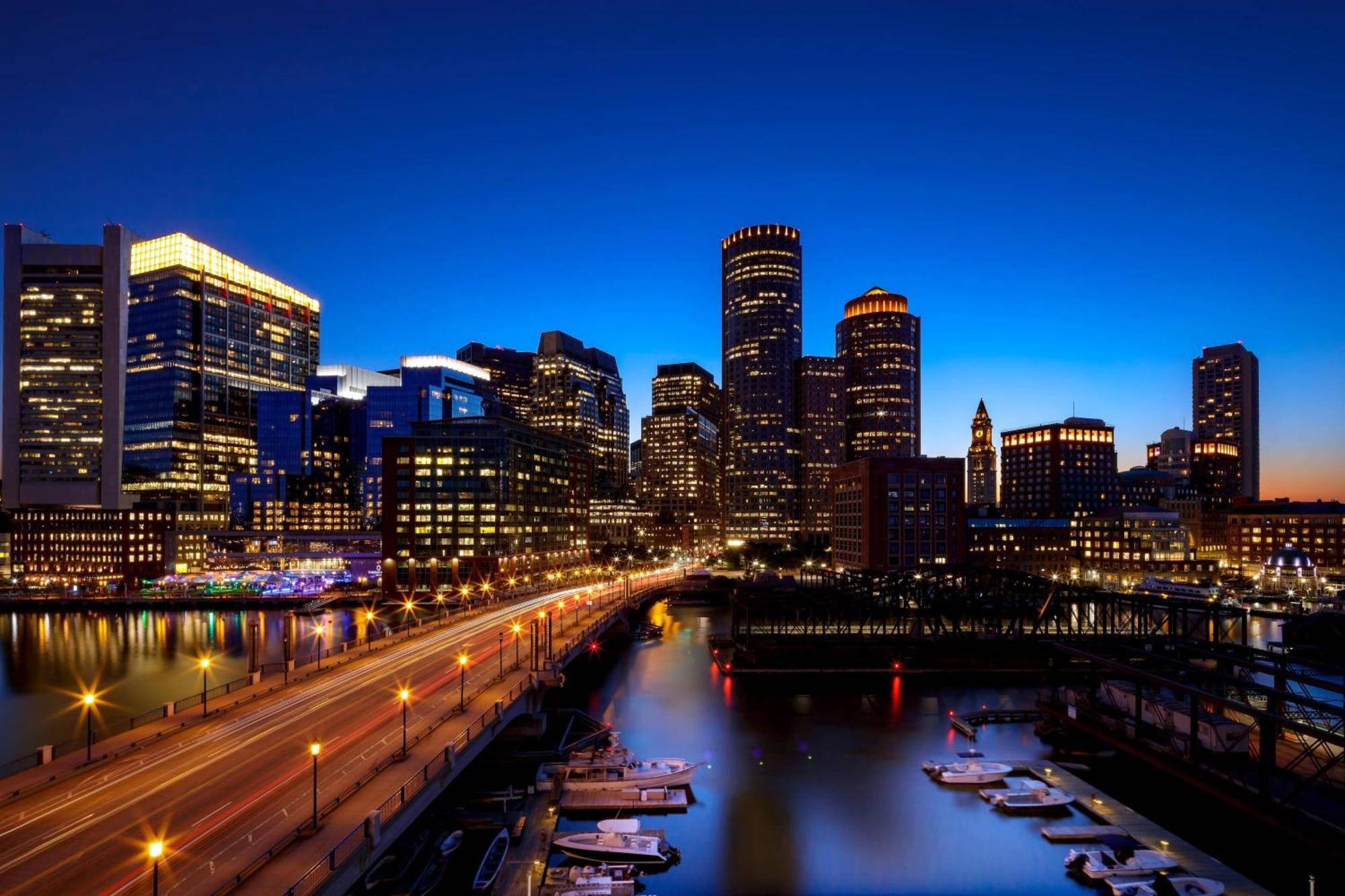 The Envoy Hotel, Autograph Collection 4* Boston