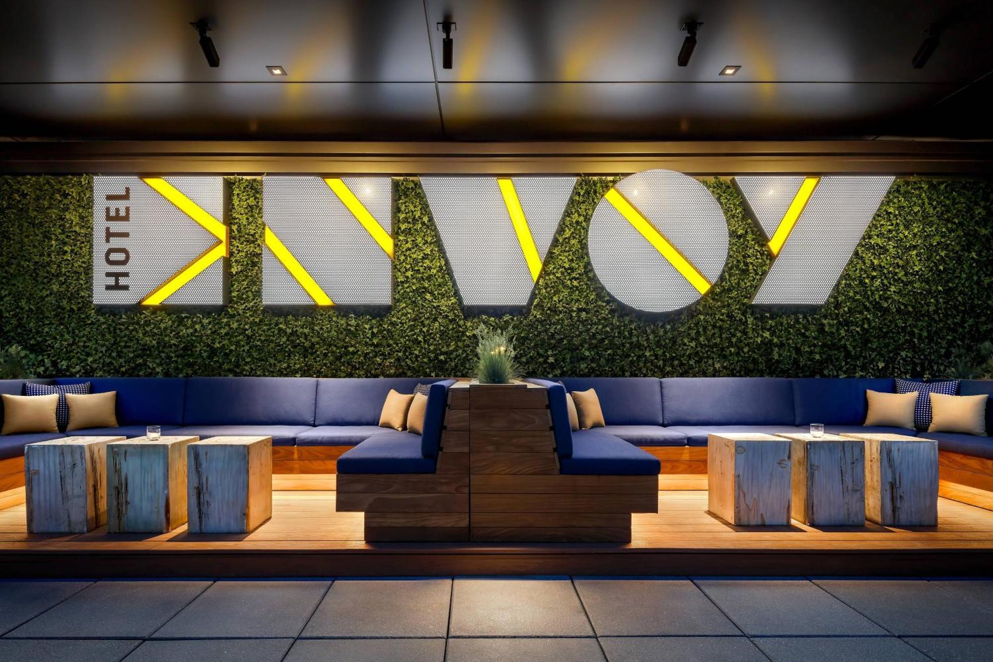 The Envoy Hotel, Autograph Collection Hotel