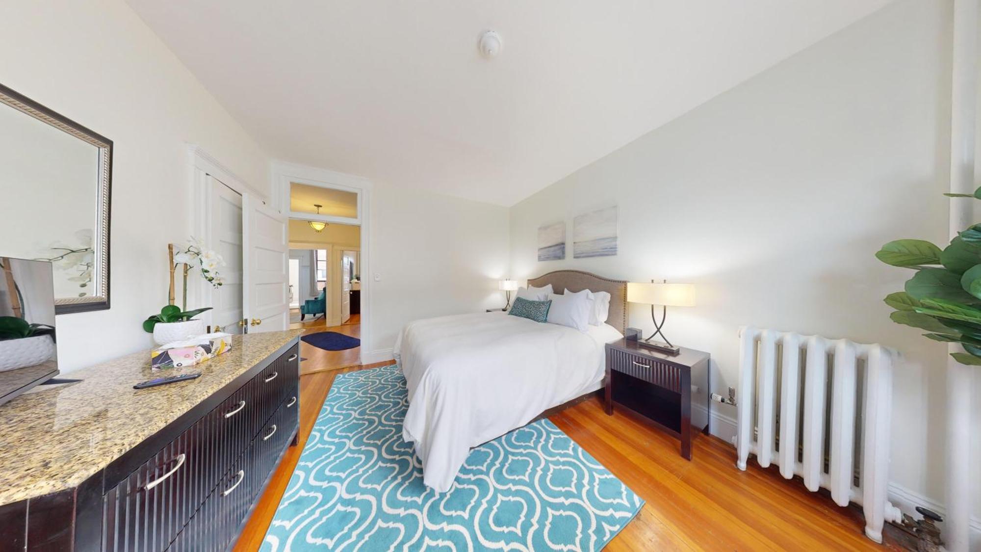 2br Retreat Near College & Longwood * Boston