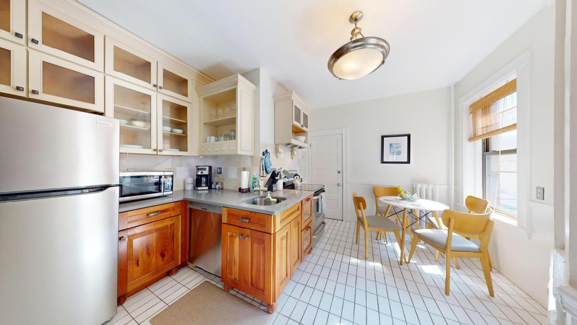 2br Retreat Near College & Longwood * Boston