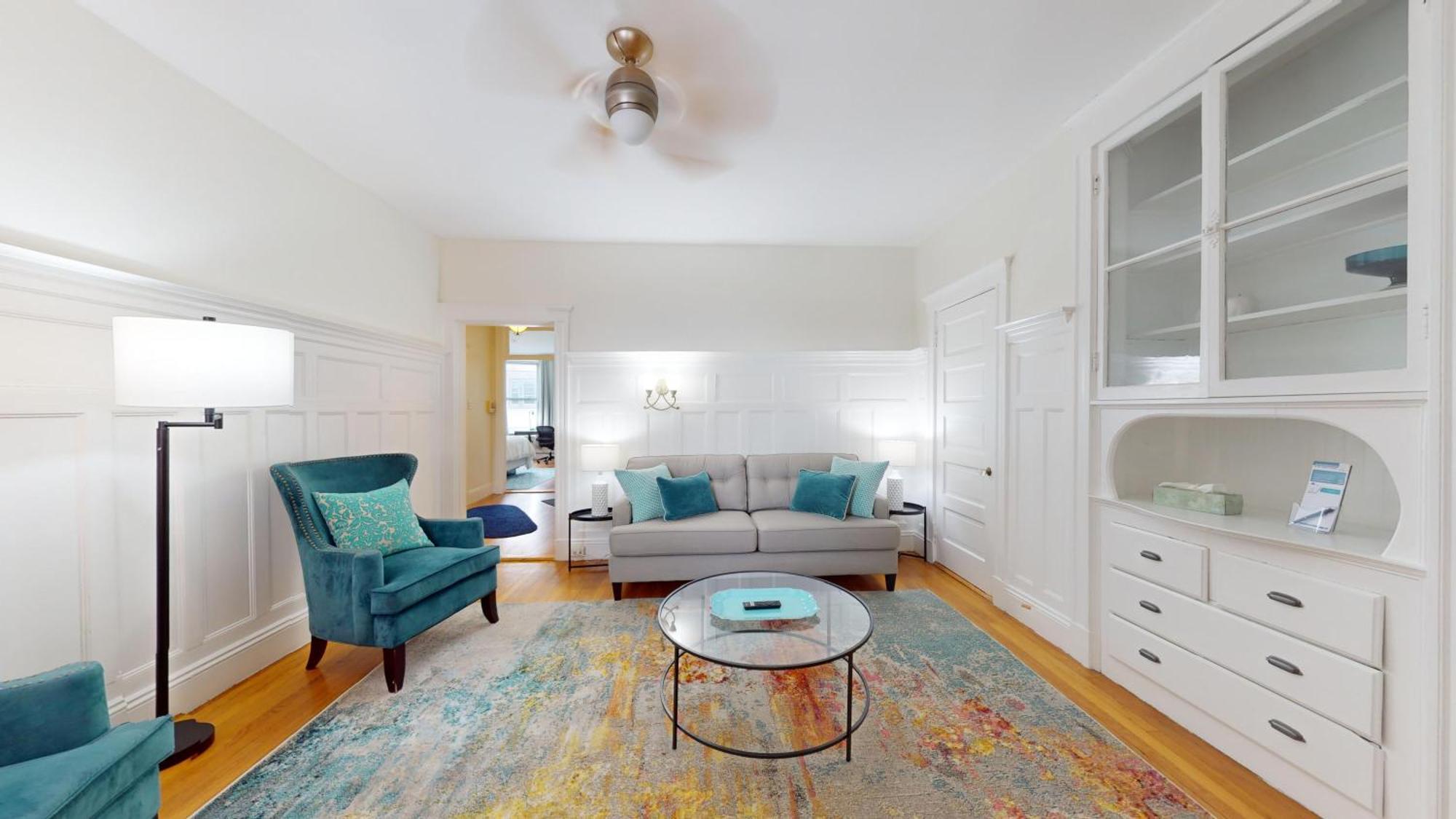 2br Retreat Near College & Longwood Apartment *