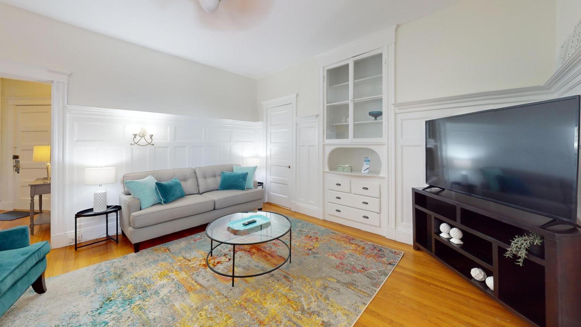 Apartment 2br Retreat Near College & Longwood Boston