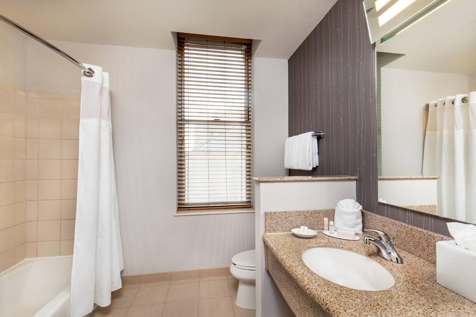 Courtyard Copley Square 3* Boston