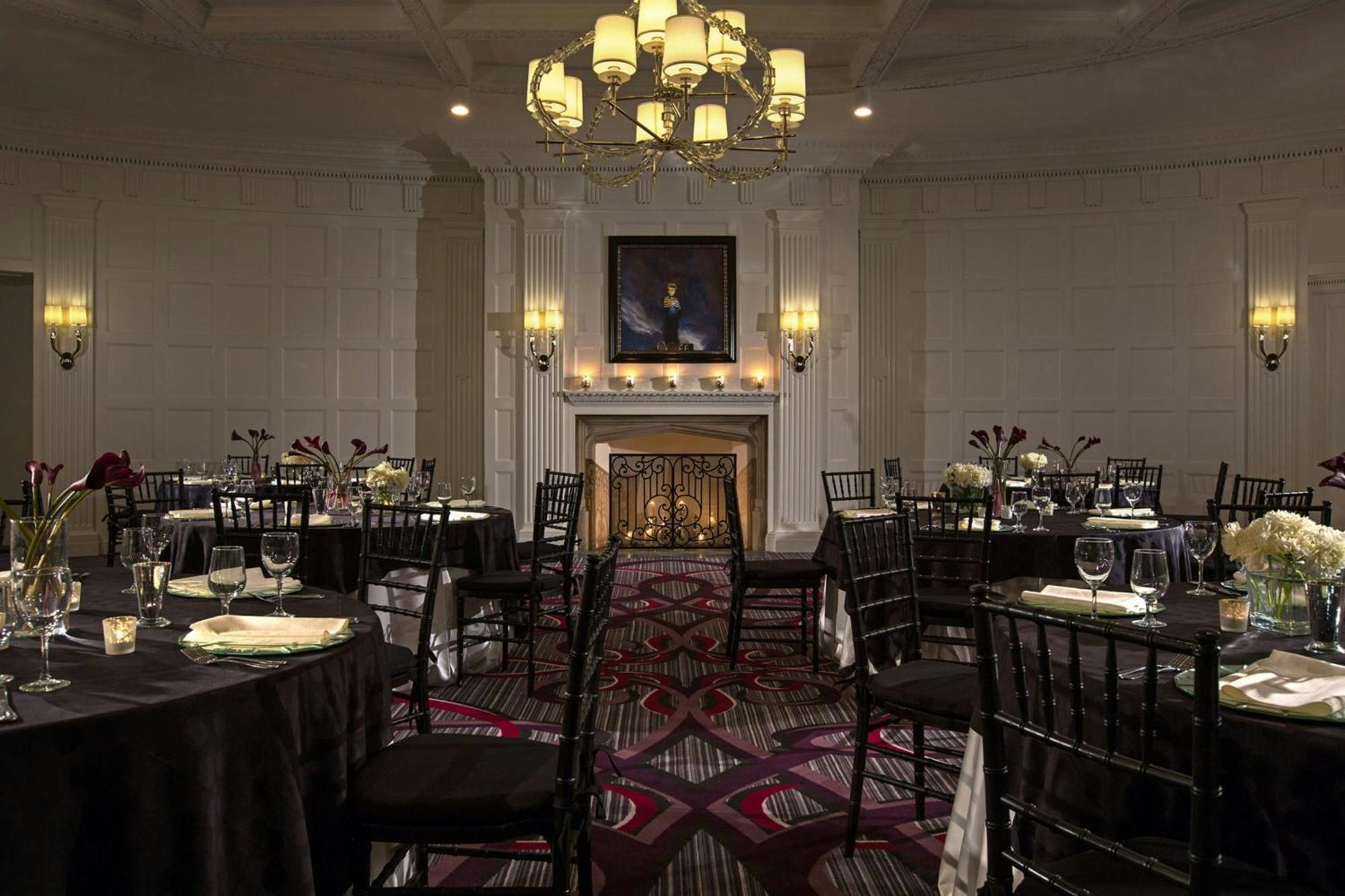 Courtyard By Marriott Downtown Hotel 4*