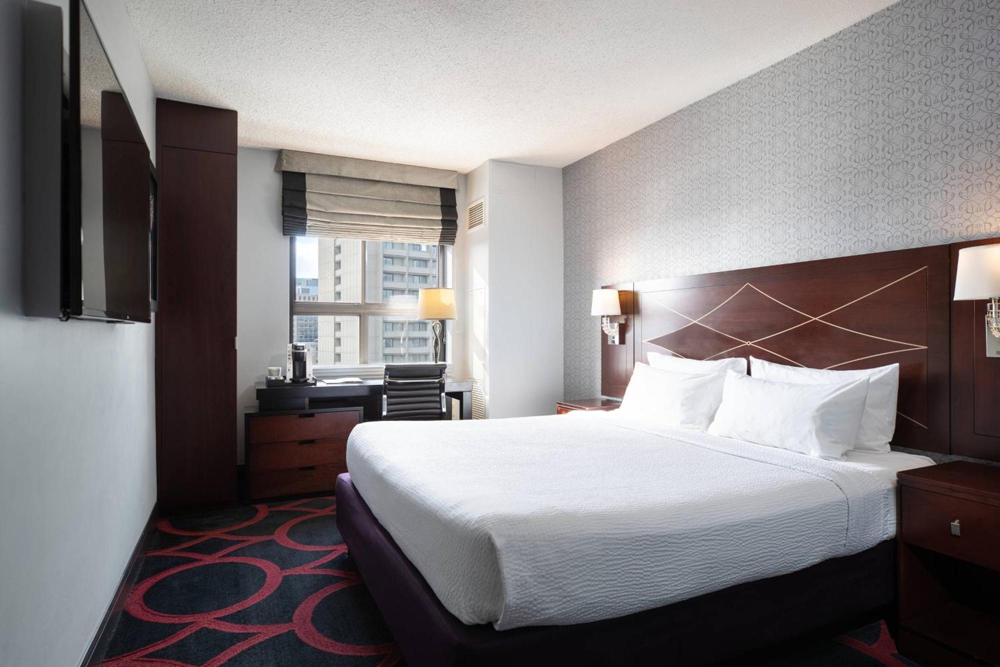 Courtyard By Marriott Downtown