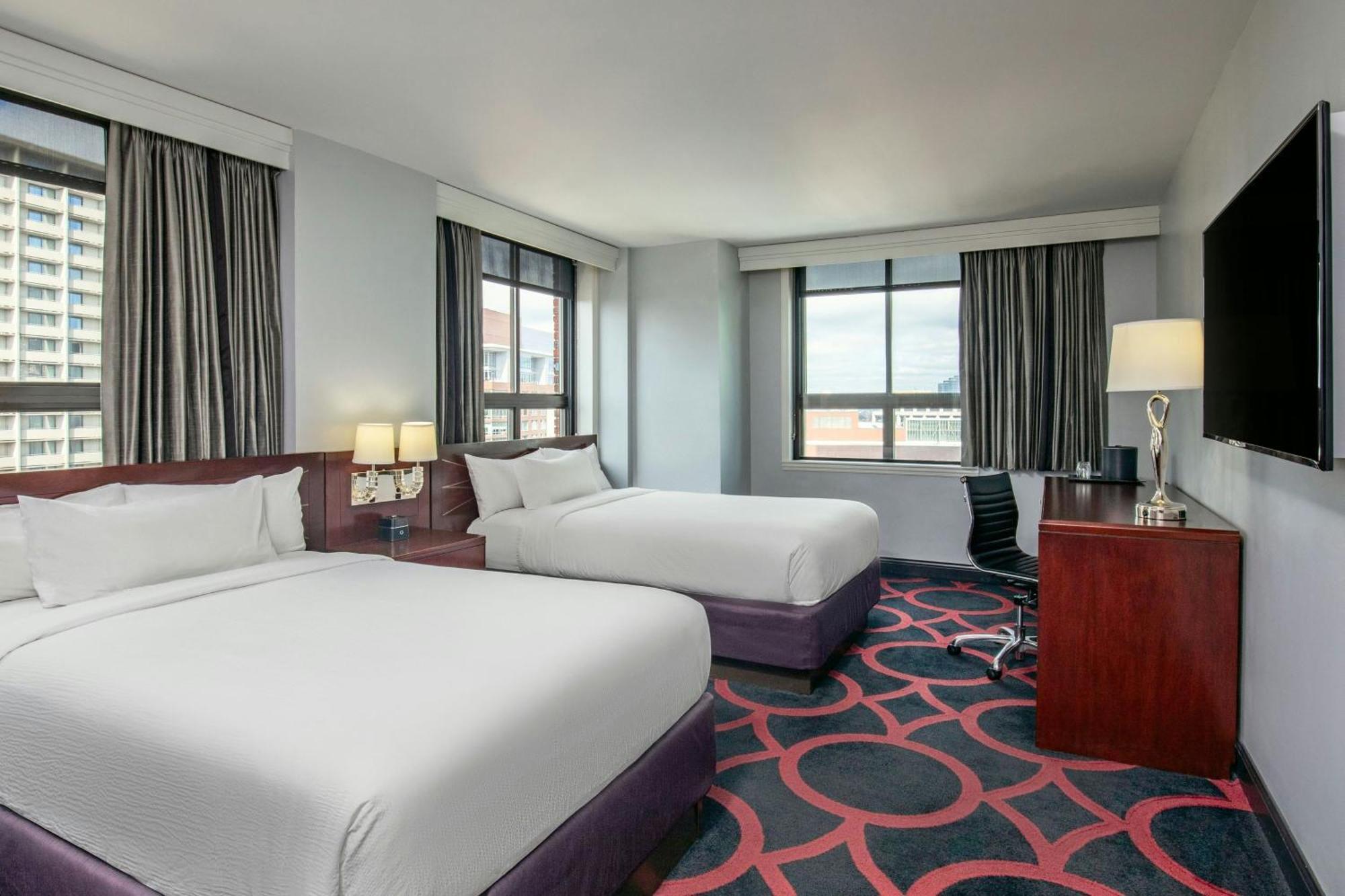 Courtyard By Marriott Downtown