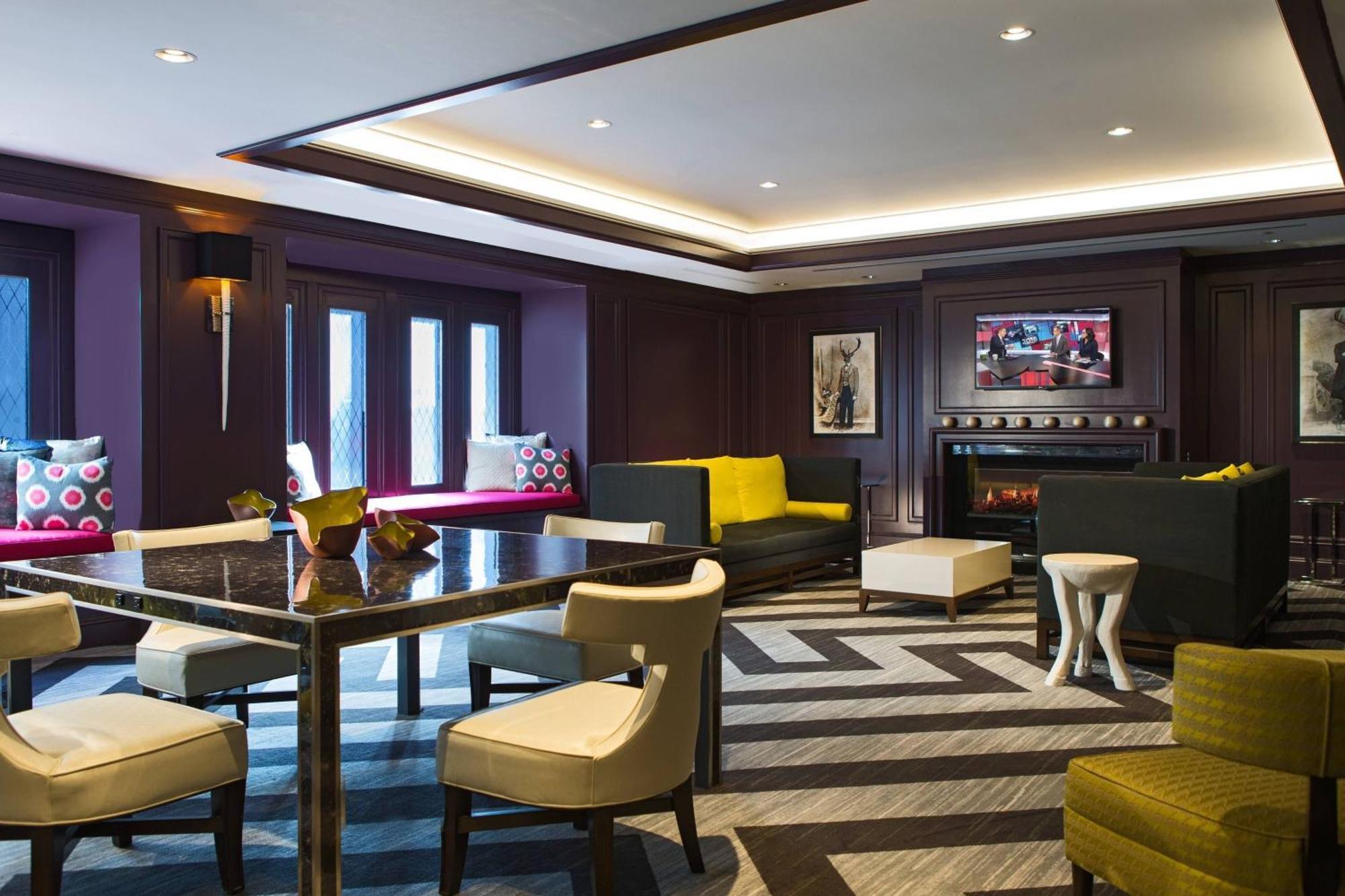 Courtyard By Marriott Downtown Hotel Boston