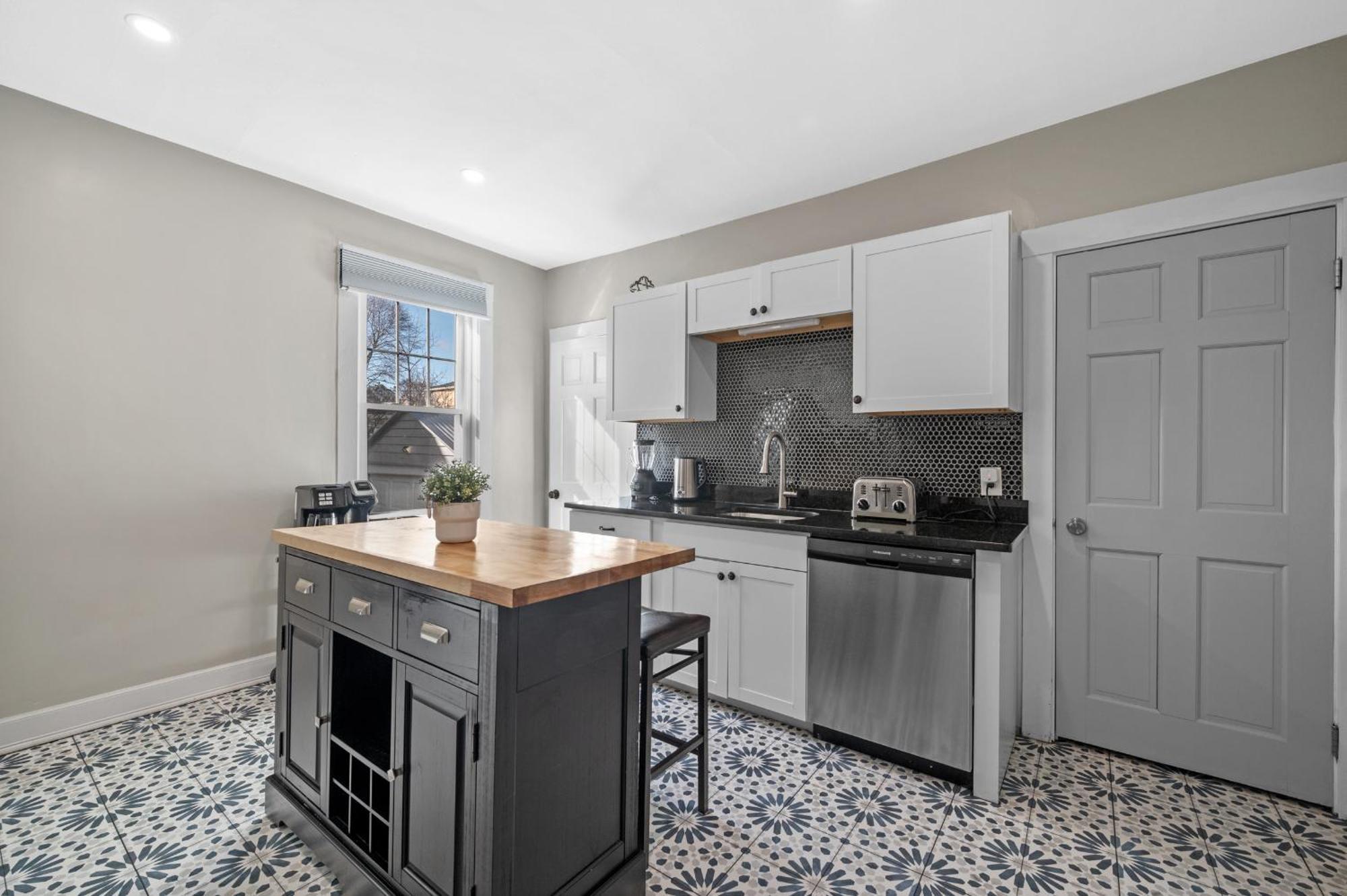 Apartment Roslindale Village *