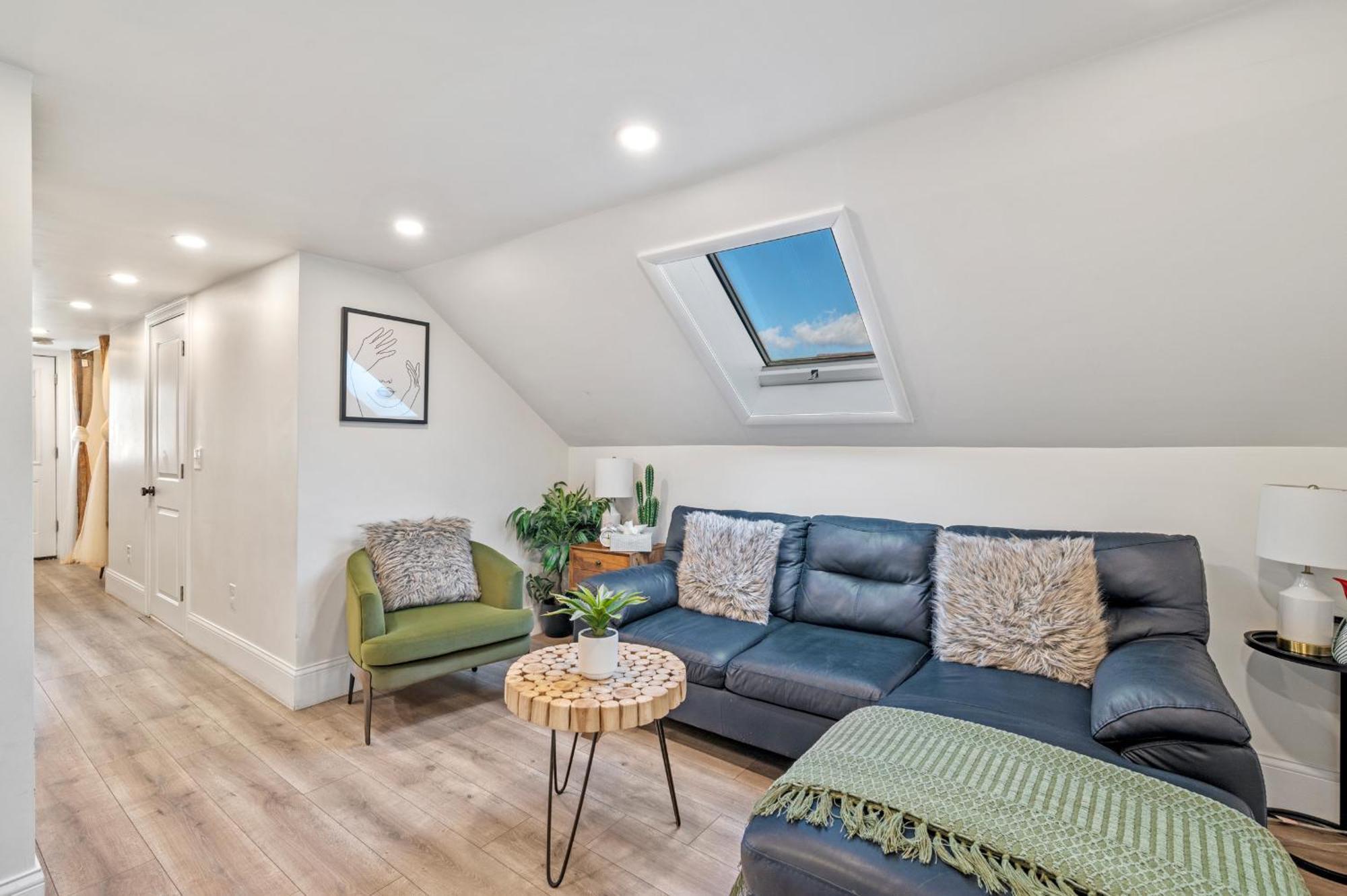 Roslindale Village Apartment Boston