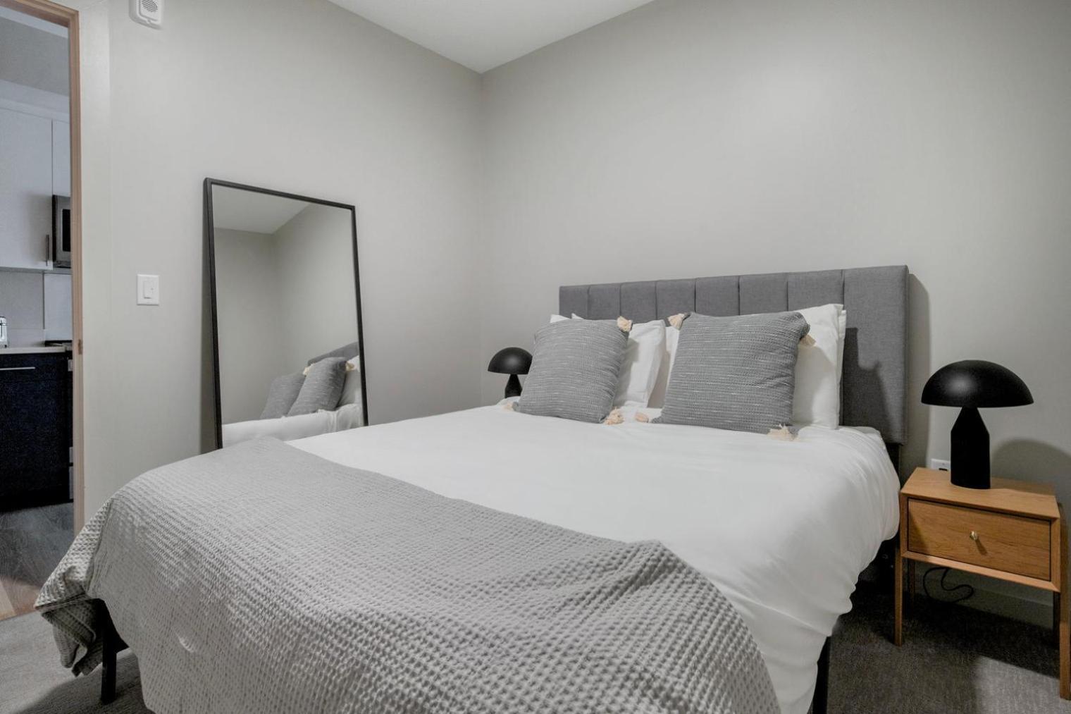 Apartment Brighton Jr 1br W Wd Gym On The River Bos-997 Boston