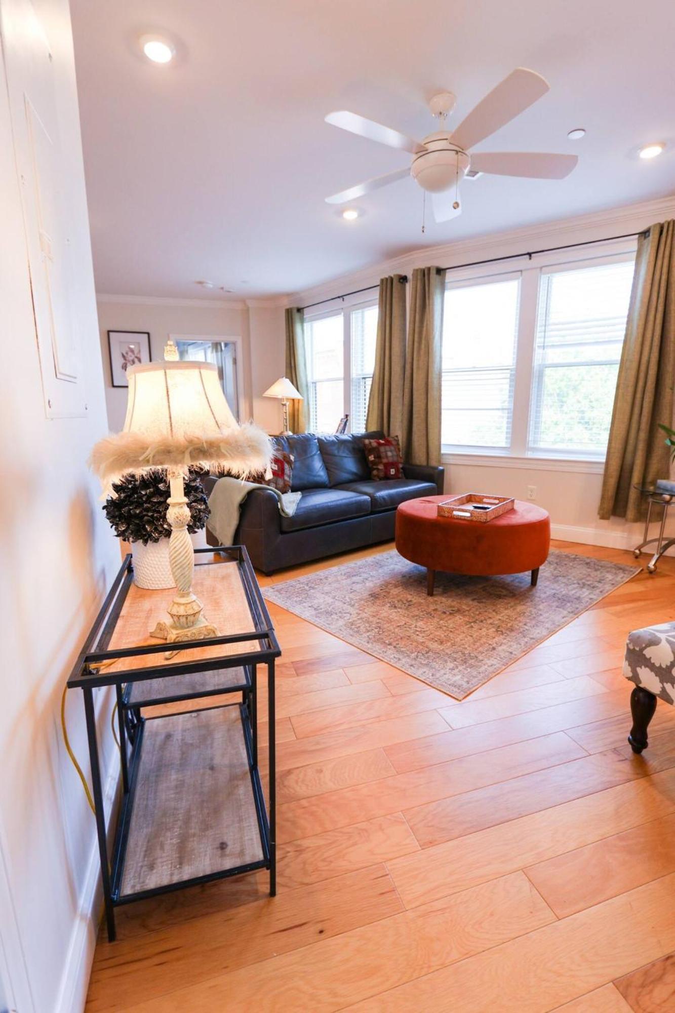 Apartment 2b, 2ba - Near Neubmc, Elevator Access