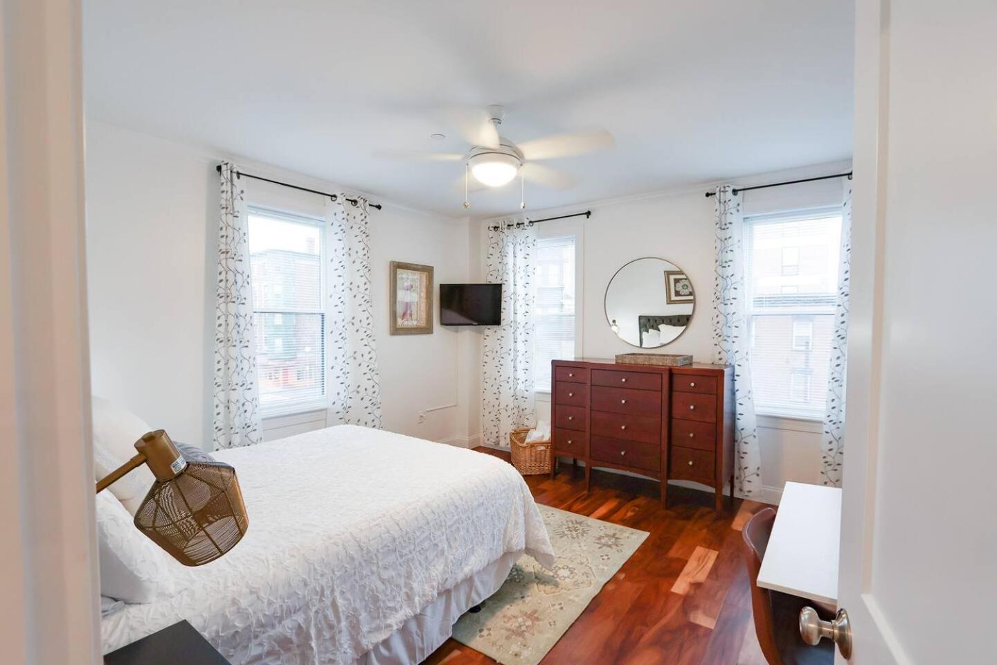 Modern 2-bed, 2-bath, Steps To Northeastern Apartment Boston
