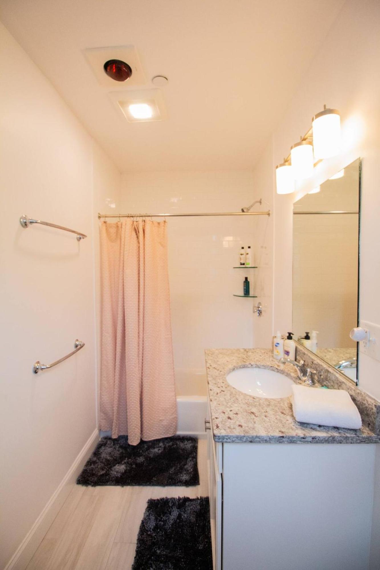 2b 2ba W In-unit Laundry, Air Apartment *