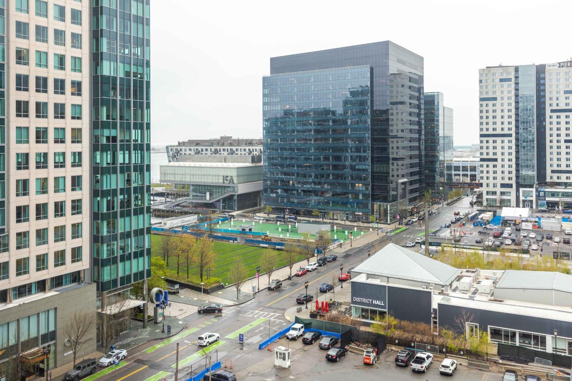 Private 2br Seaport-via-714