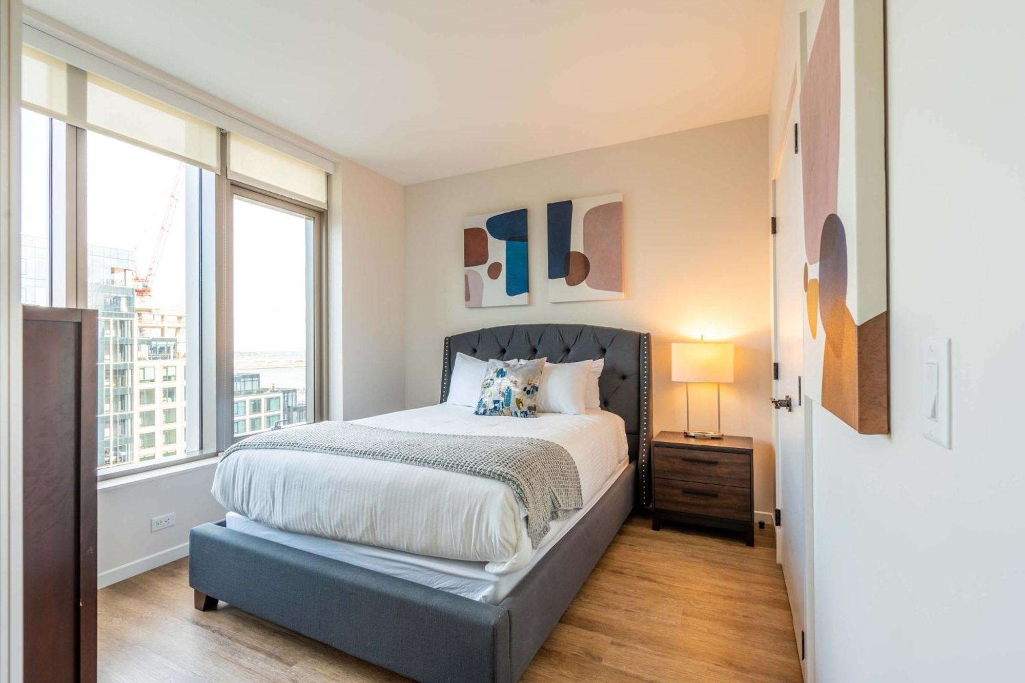 Luxury Heart Of Seaport-alx-1217 * Boston