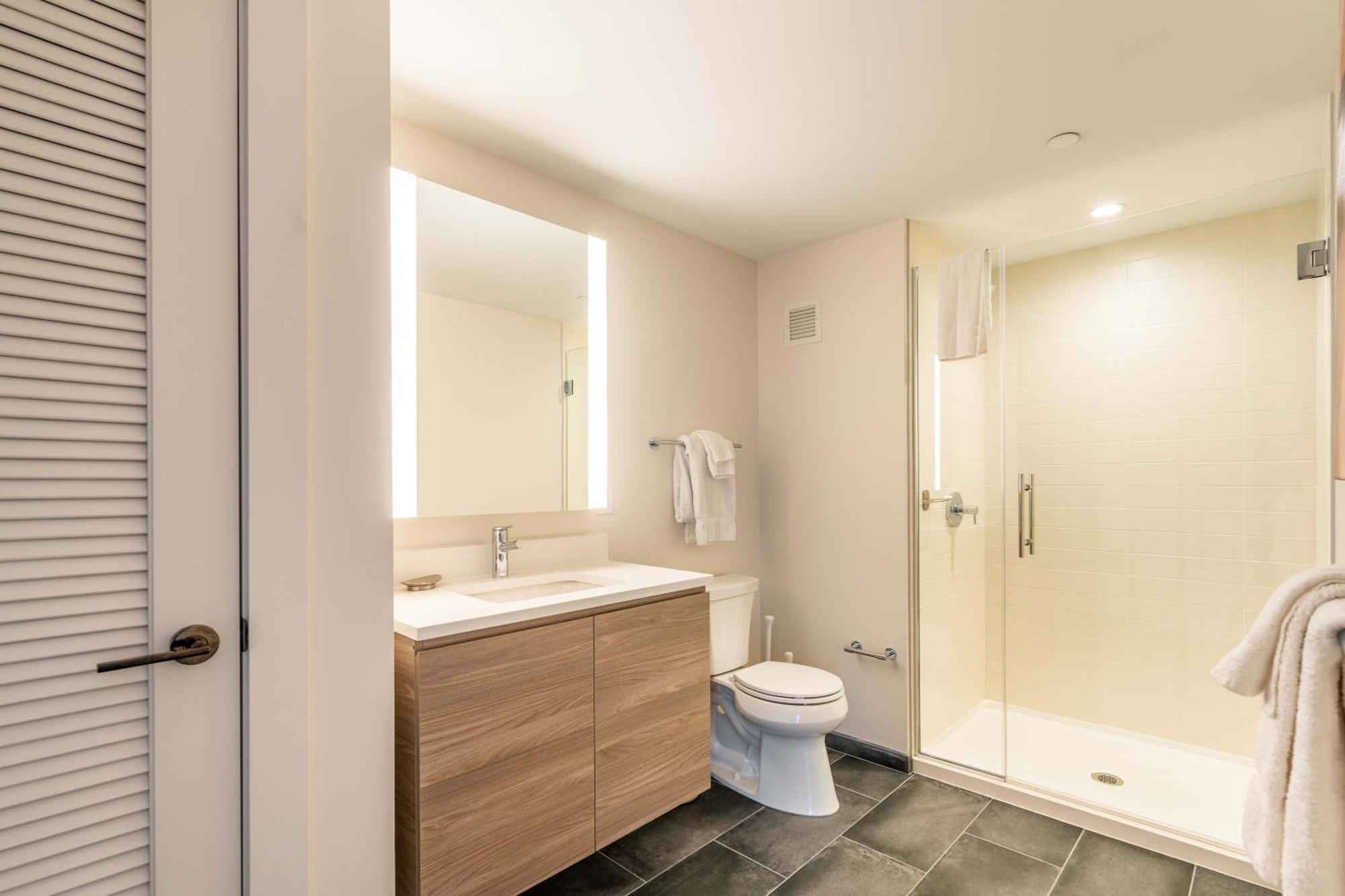Luxury Heart Of Seaport-alx-1217 Boston