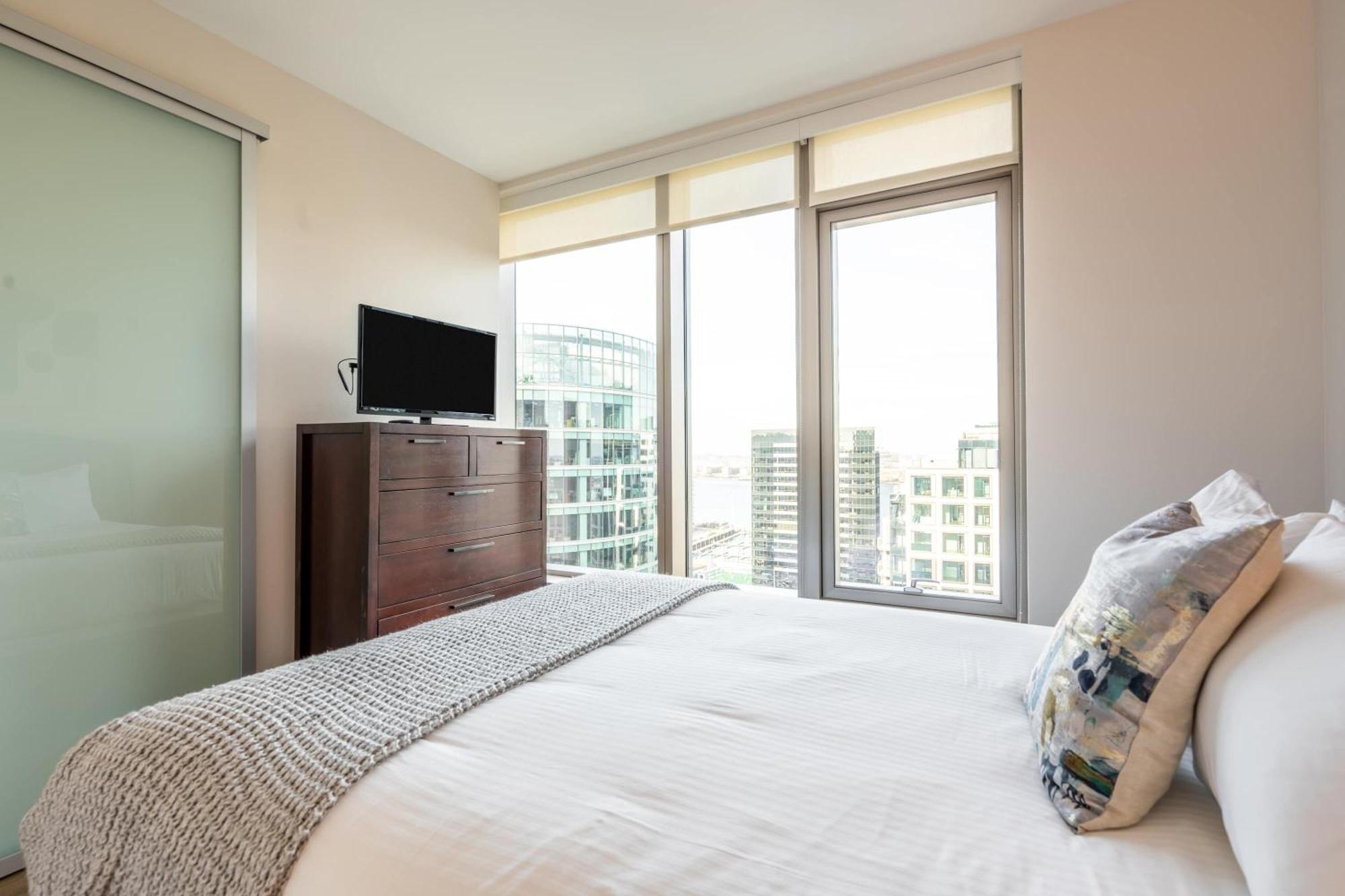 Luxury Heart Of Seaport-alx-1217