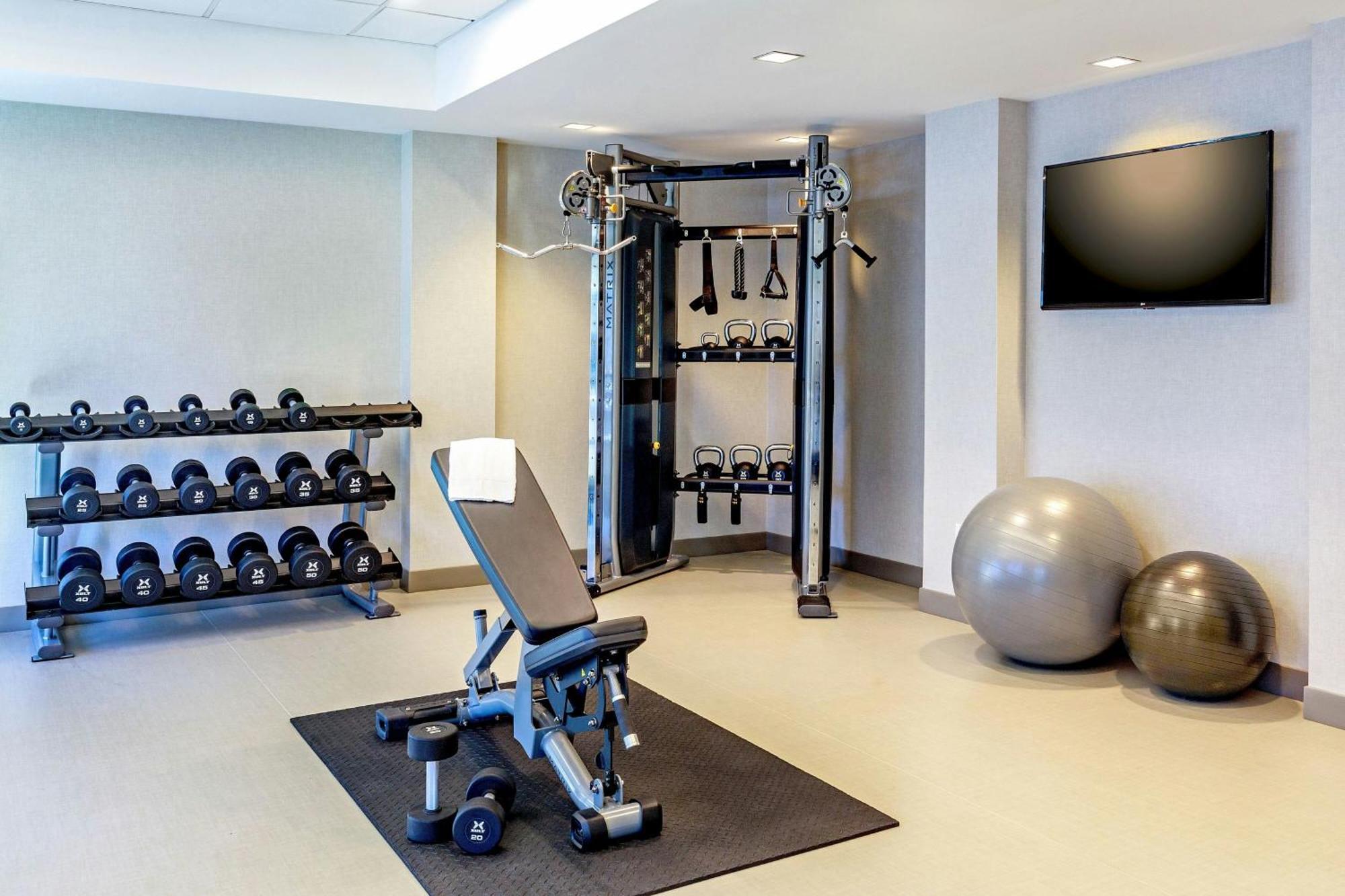 Hotel By Marriott Back Bay/fenway 3*