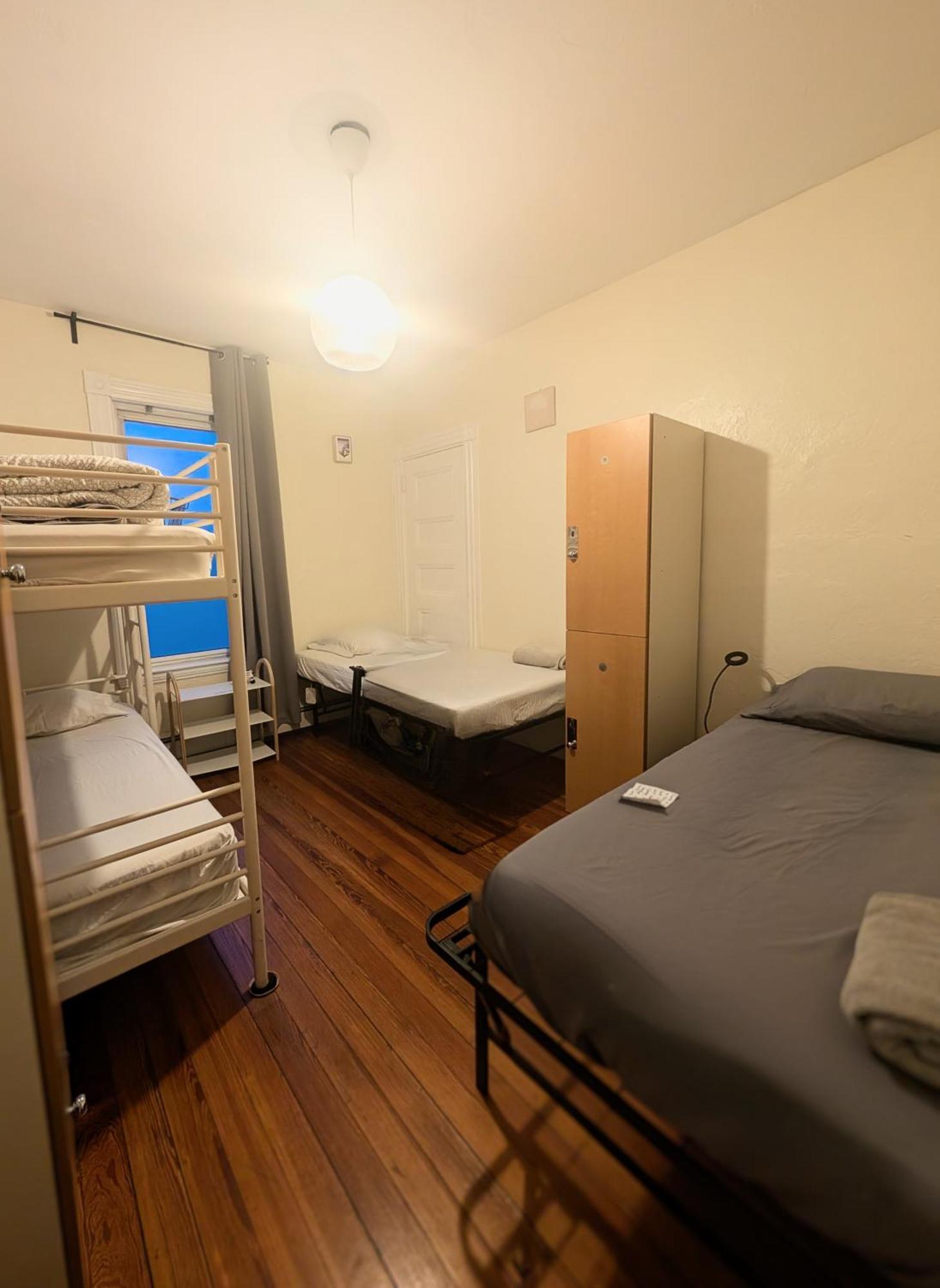 Hostel Homestel *