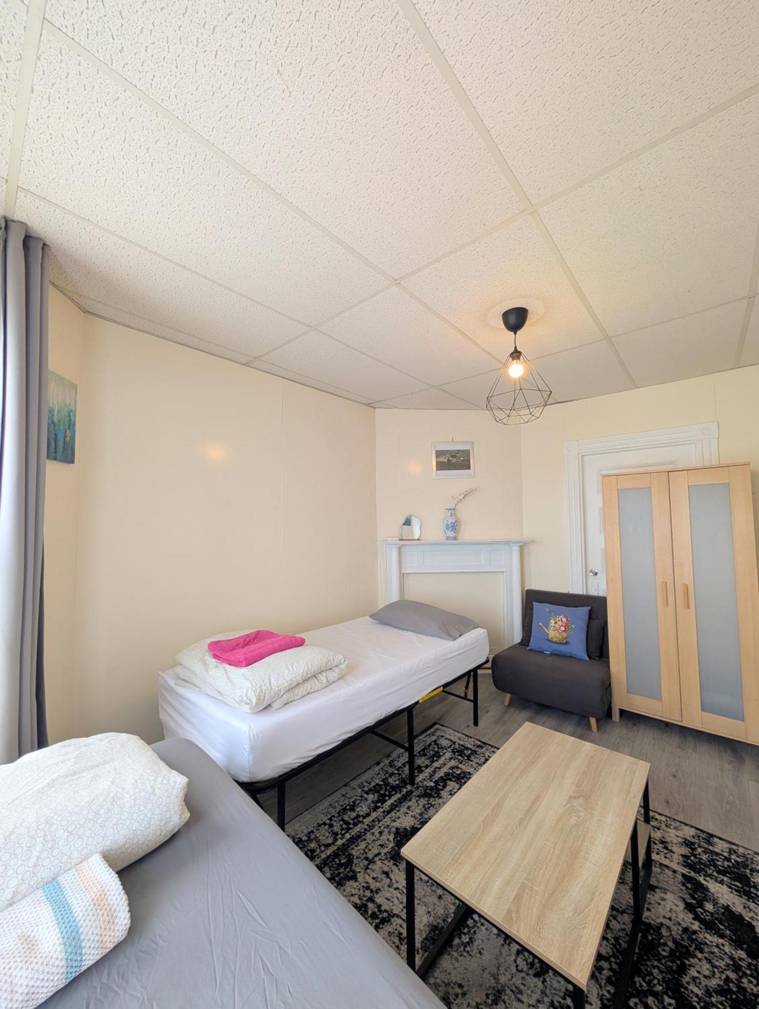 Homestel Hostel *