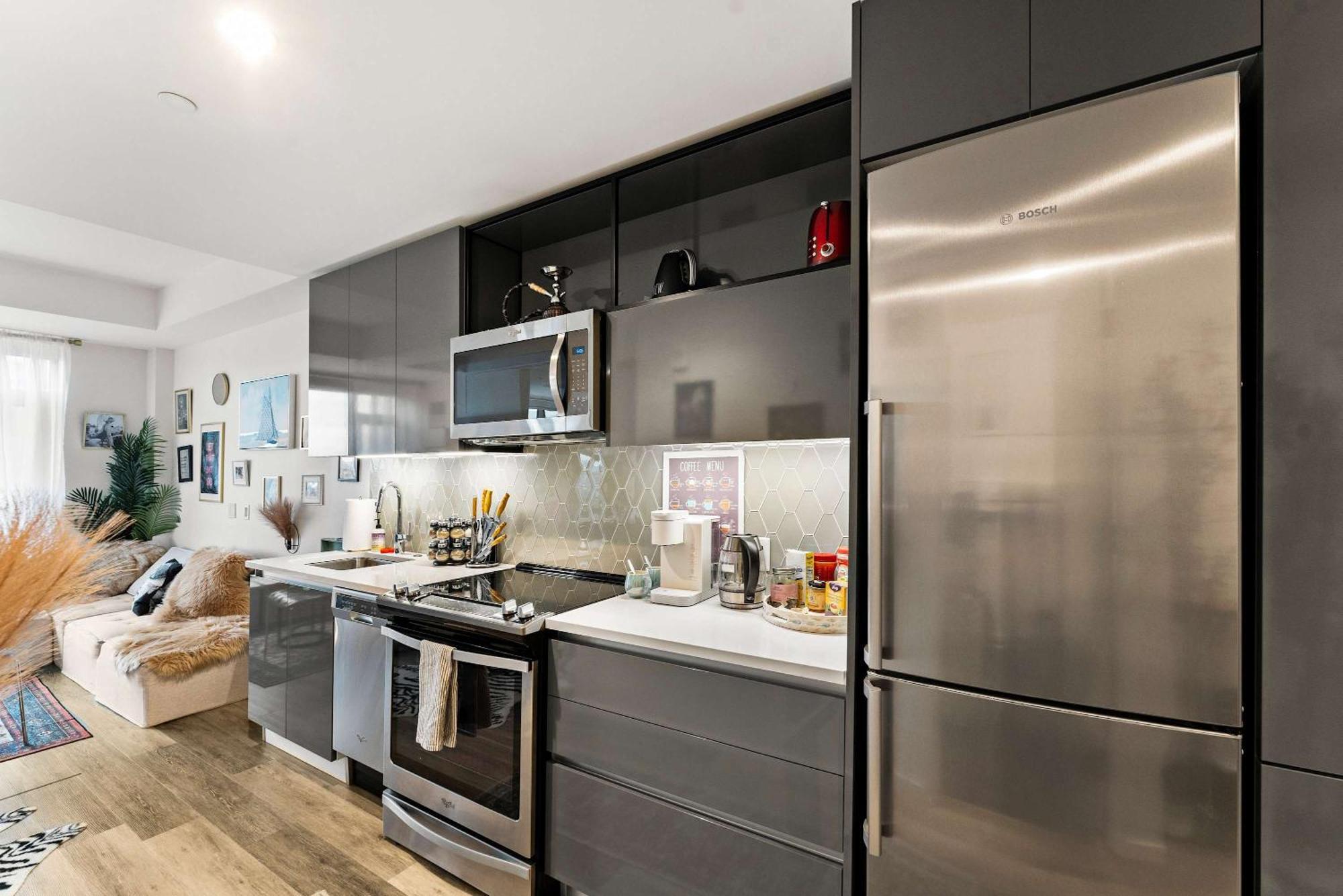 Penthouse South End 1 Bedroom Apartment