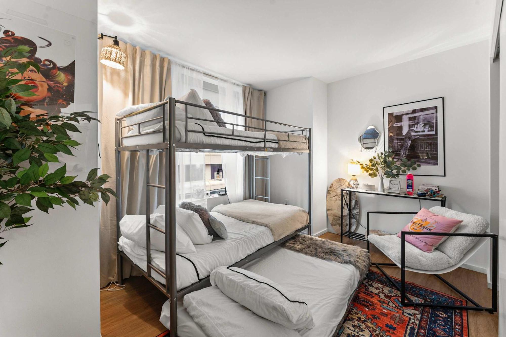 The Dazzling Two-bedroom Two-bath In South End Boston