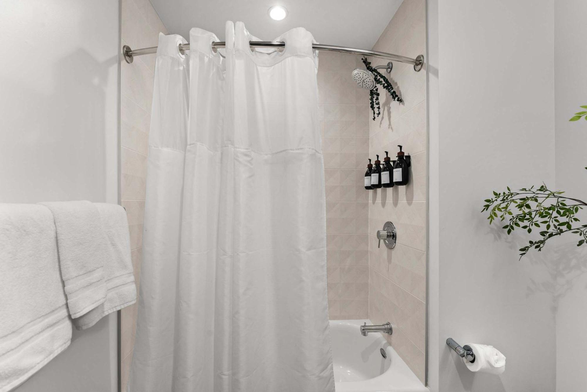 The Dazzling Two-bedroom Two-bath In South End Apartment