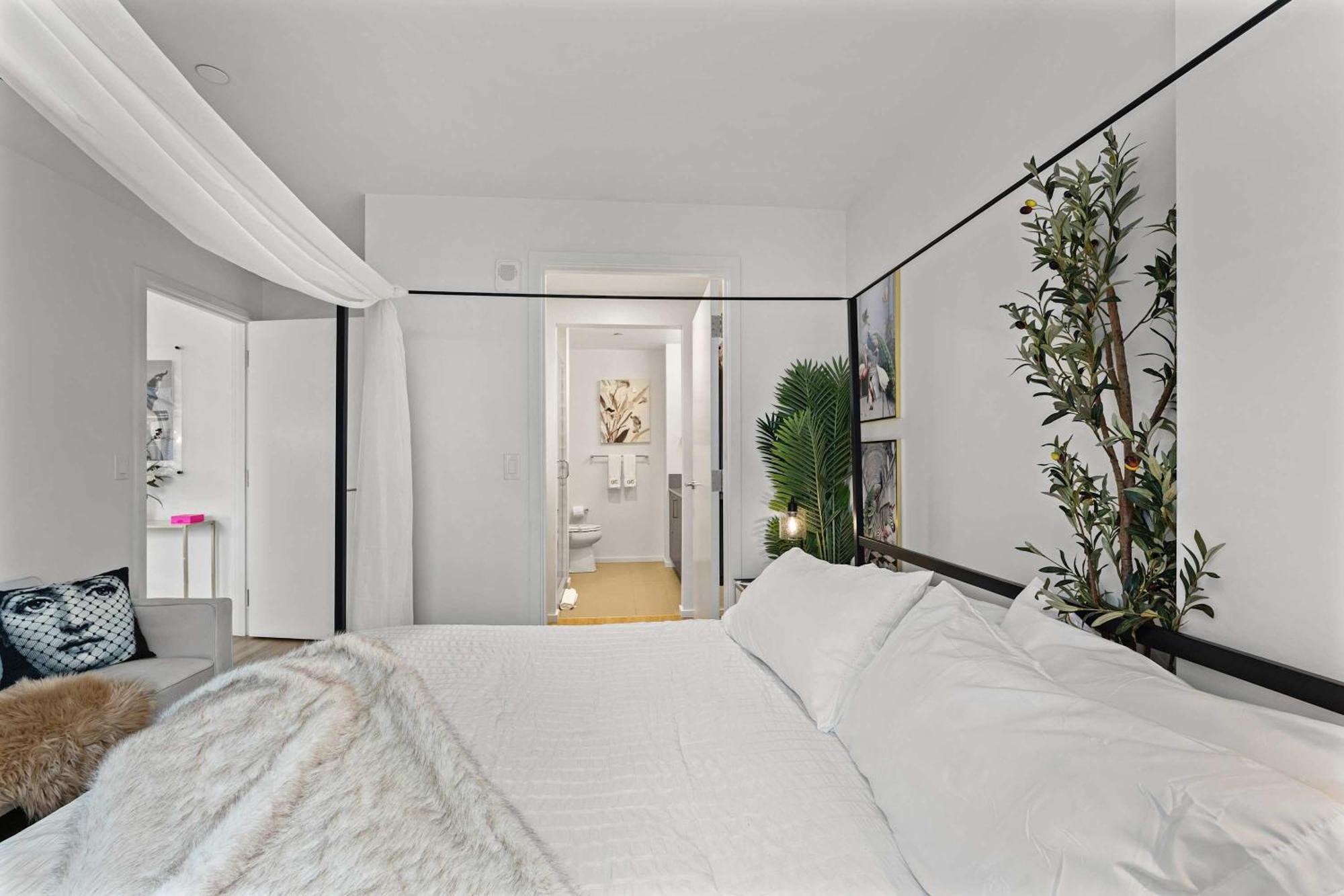 The Dazzling Two-bedroom Two-bath In South End Boston