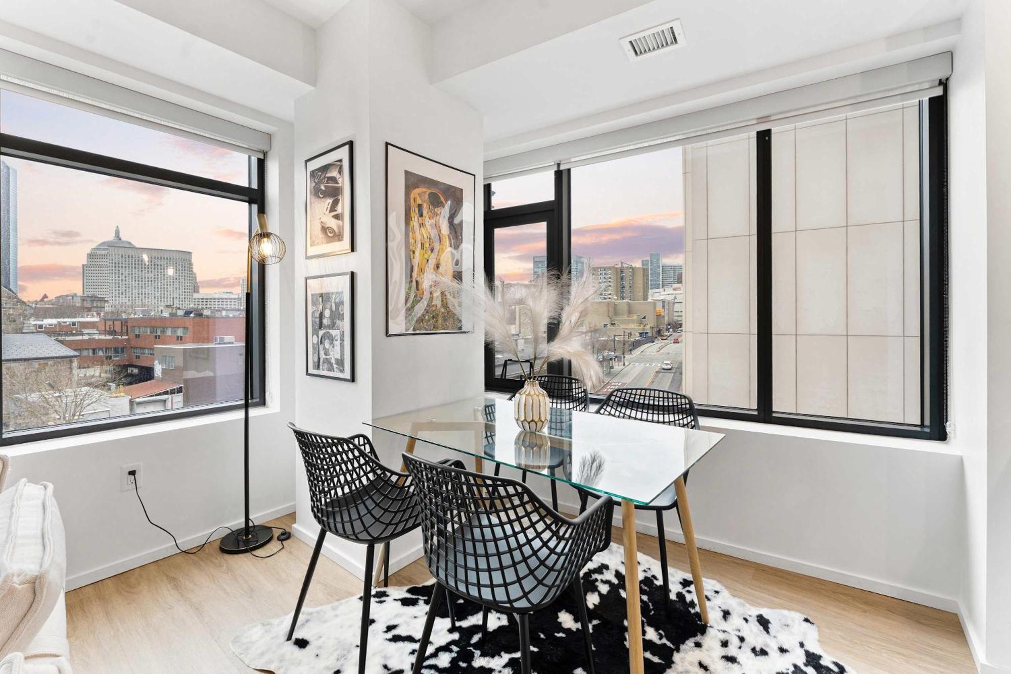 The Dazzling Two-bedroom Two-bath In South End Apartment *