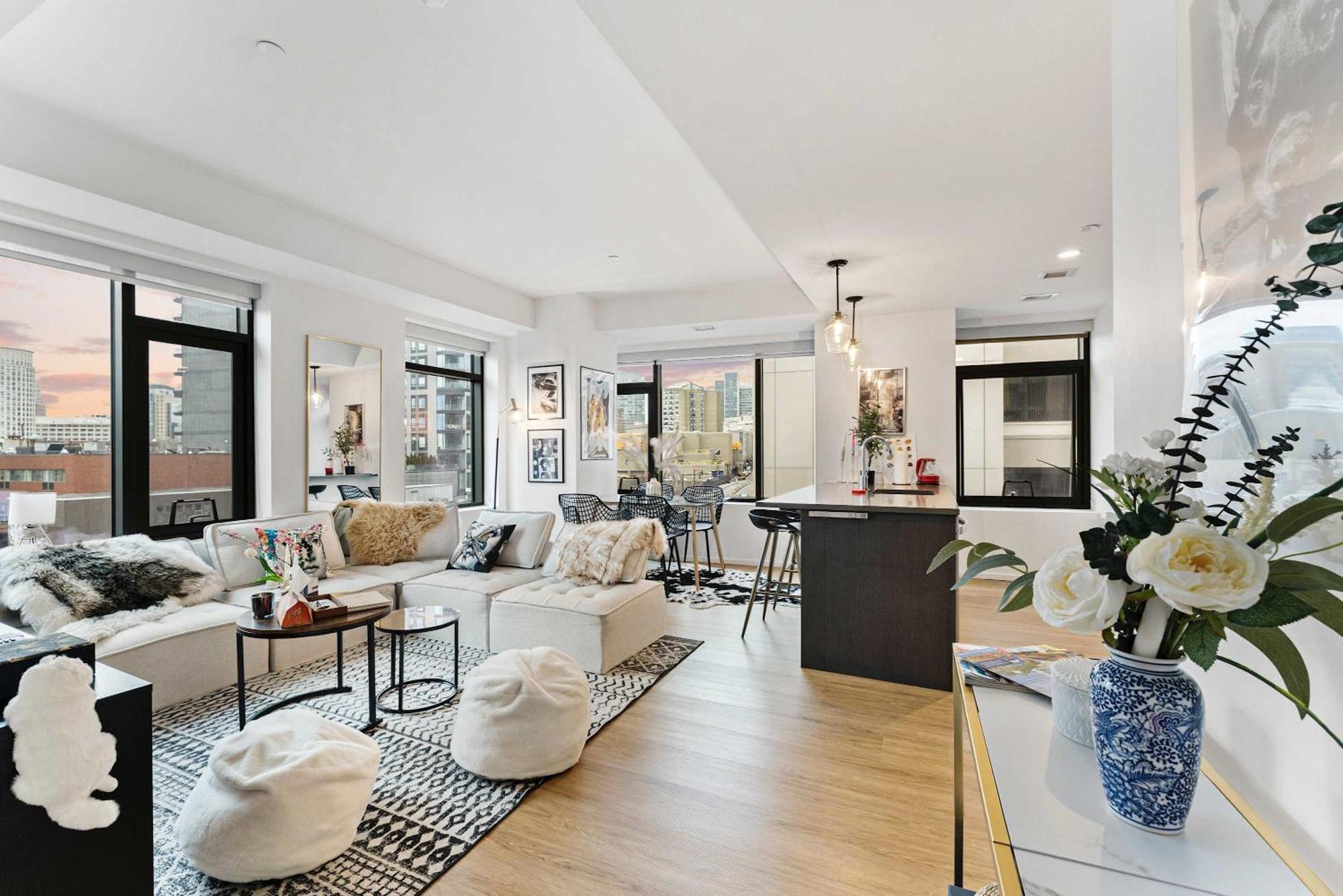 The Dazzling Two-bedroom Two-bath In South End Apartment *