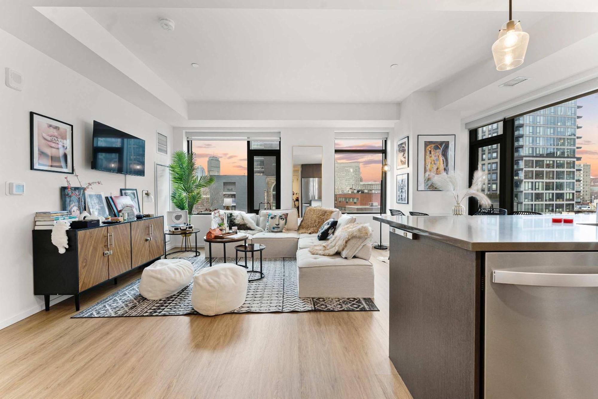 Apartment The Dazzling Two-bedroom Two-bath In South End Boston
