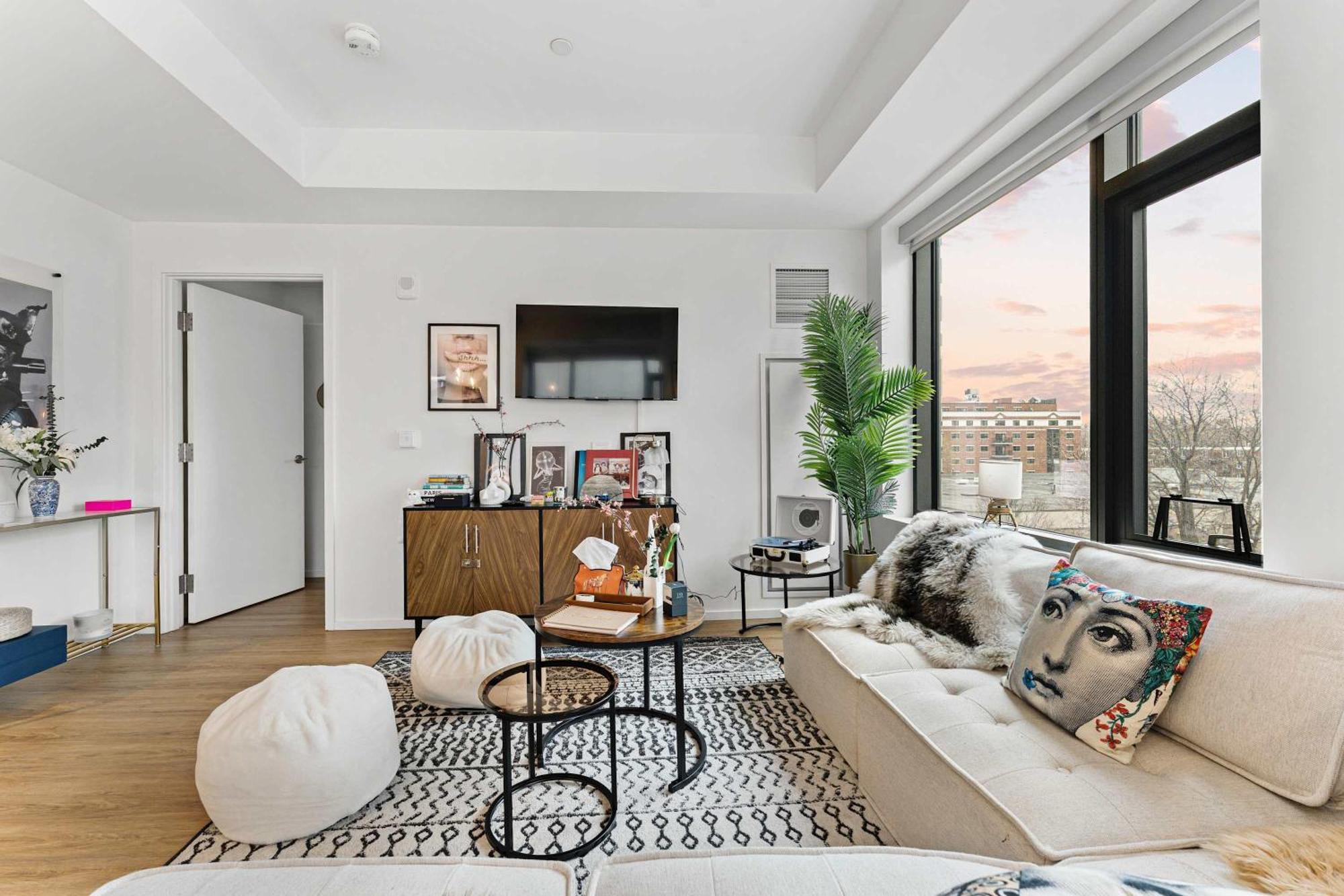 The Dazzling Two-bedroom Two-bath In South End Apartment *