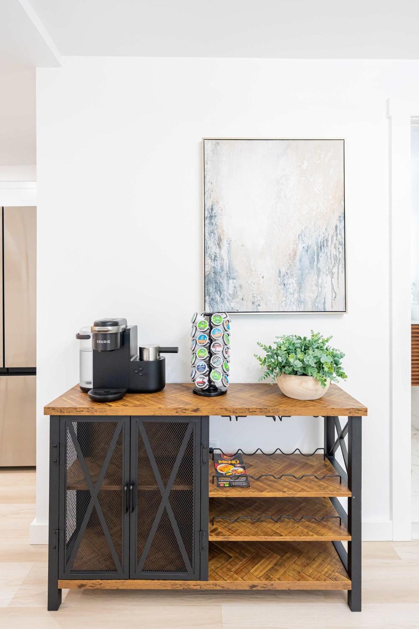 Modern East 2 Bed 2 Bath Apartment Boston